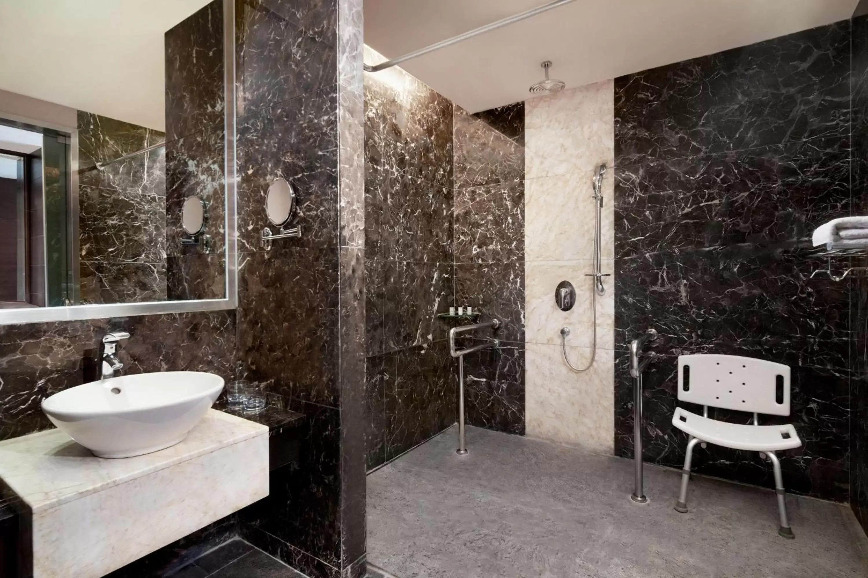 Bathroom in Sheraton Shunde Hotel