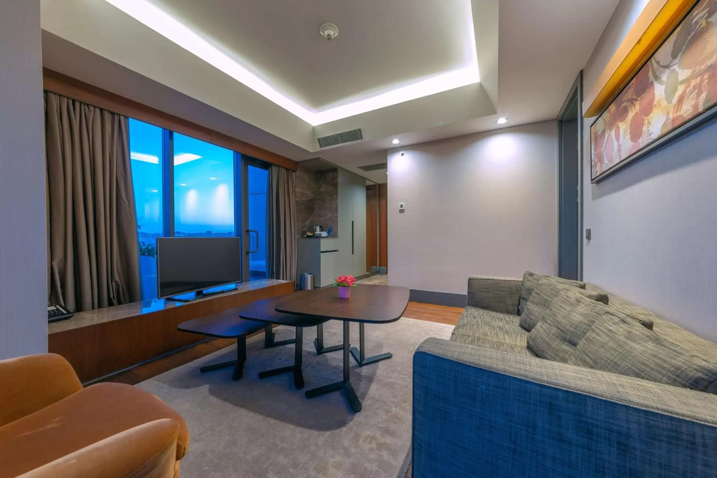 Living room, Seating Area in Hilton Garden Inn Istanbul Atatürk Airport