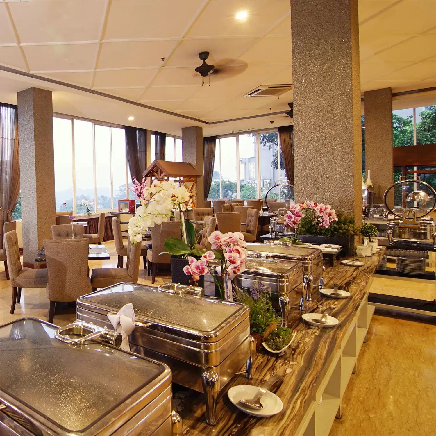 Restaurant/places to eat in Royal Hotel Bogor Restaurant/places to eat in Royal Hotel Bogor