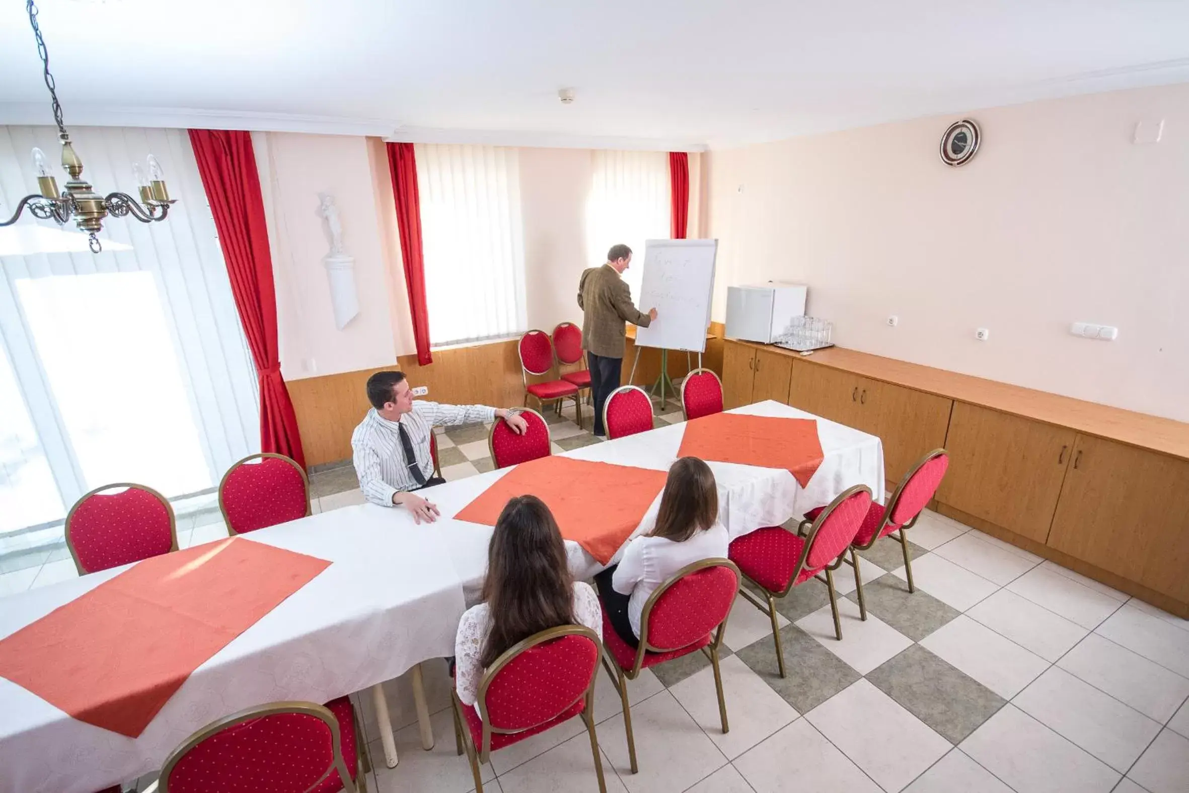 Business facilities in Platan Hotel