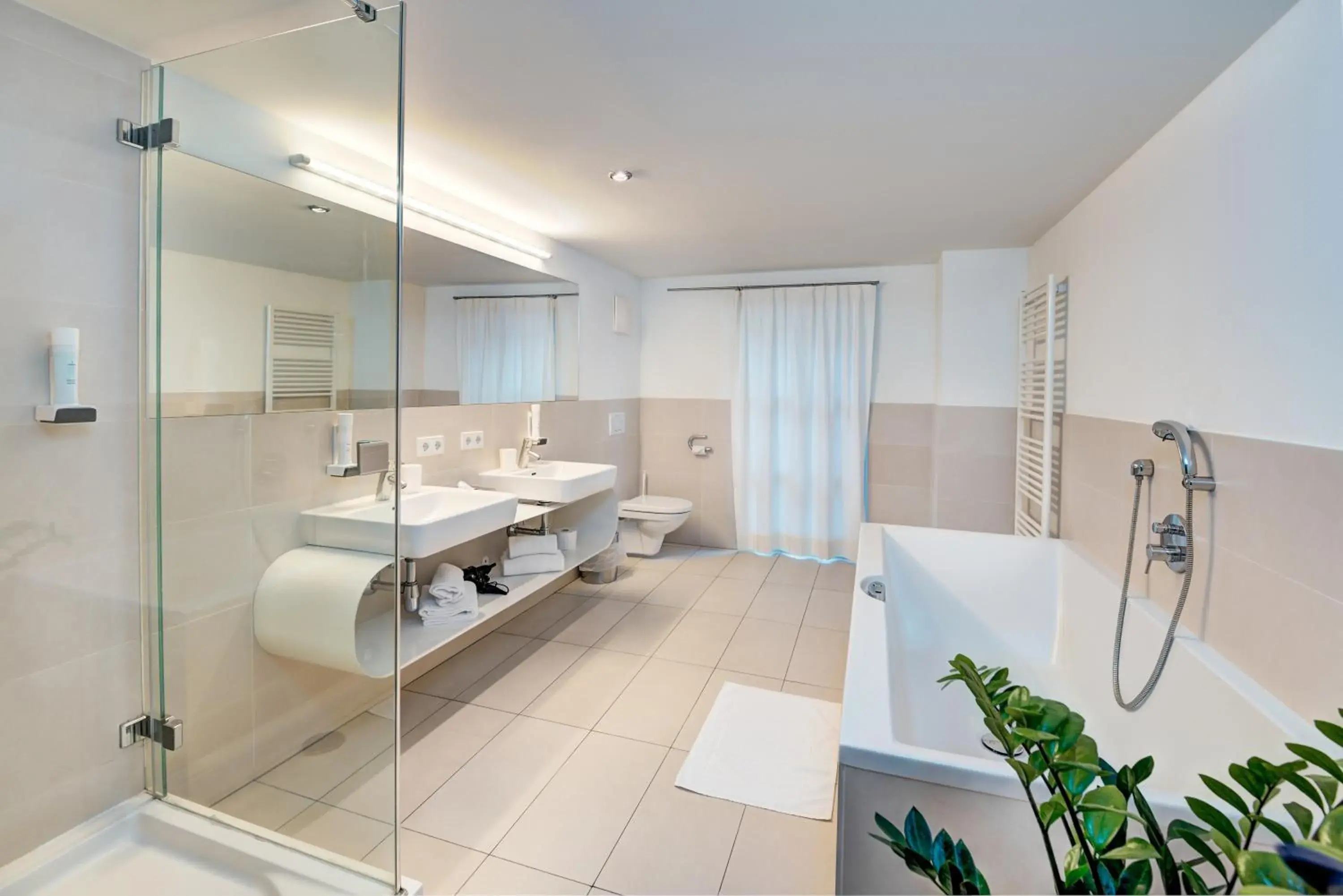 Shower, Bathroom in Hotel Steinerwirt1493
