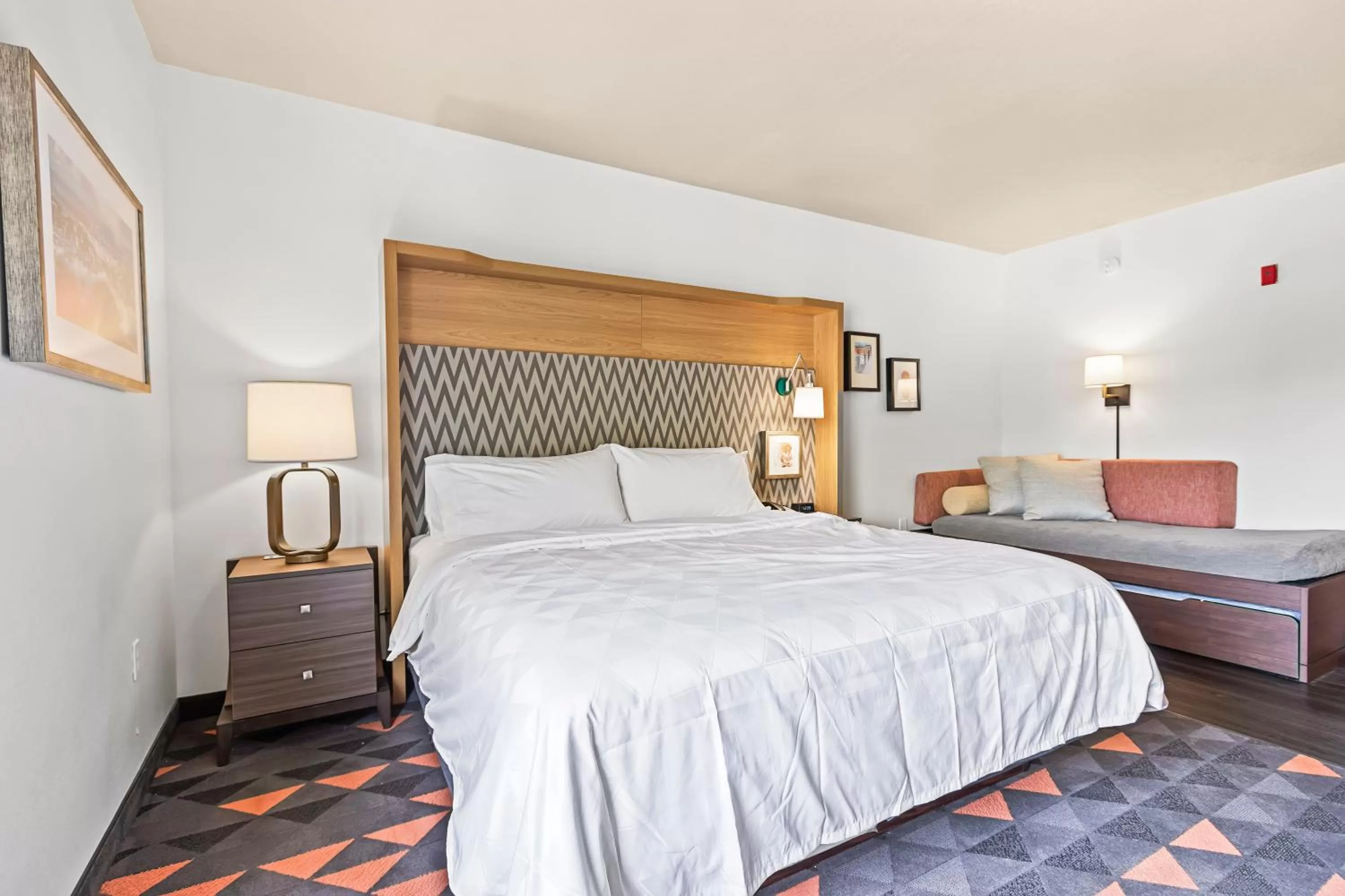 Photo of the whole room, Bed in Holiday Inn - St. Petersburg West by IHG