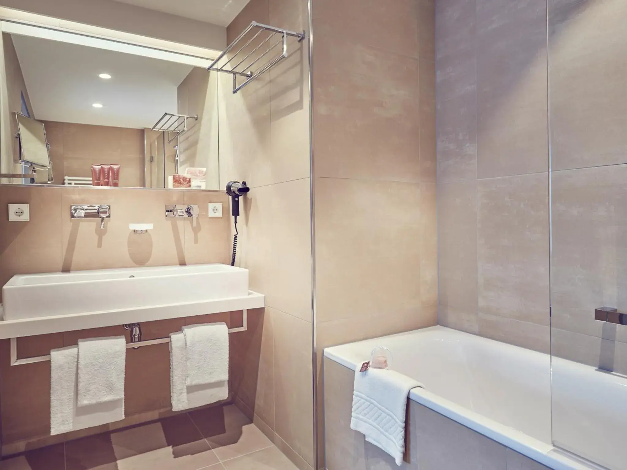 Bathroom in Mondorf Parc Hotel & Spa