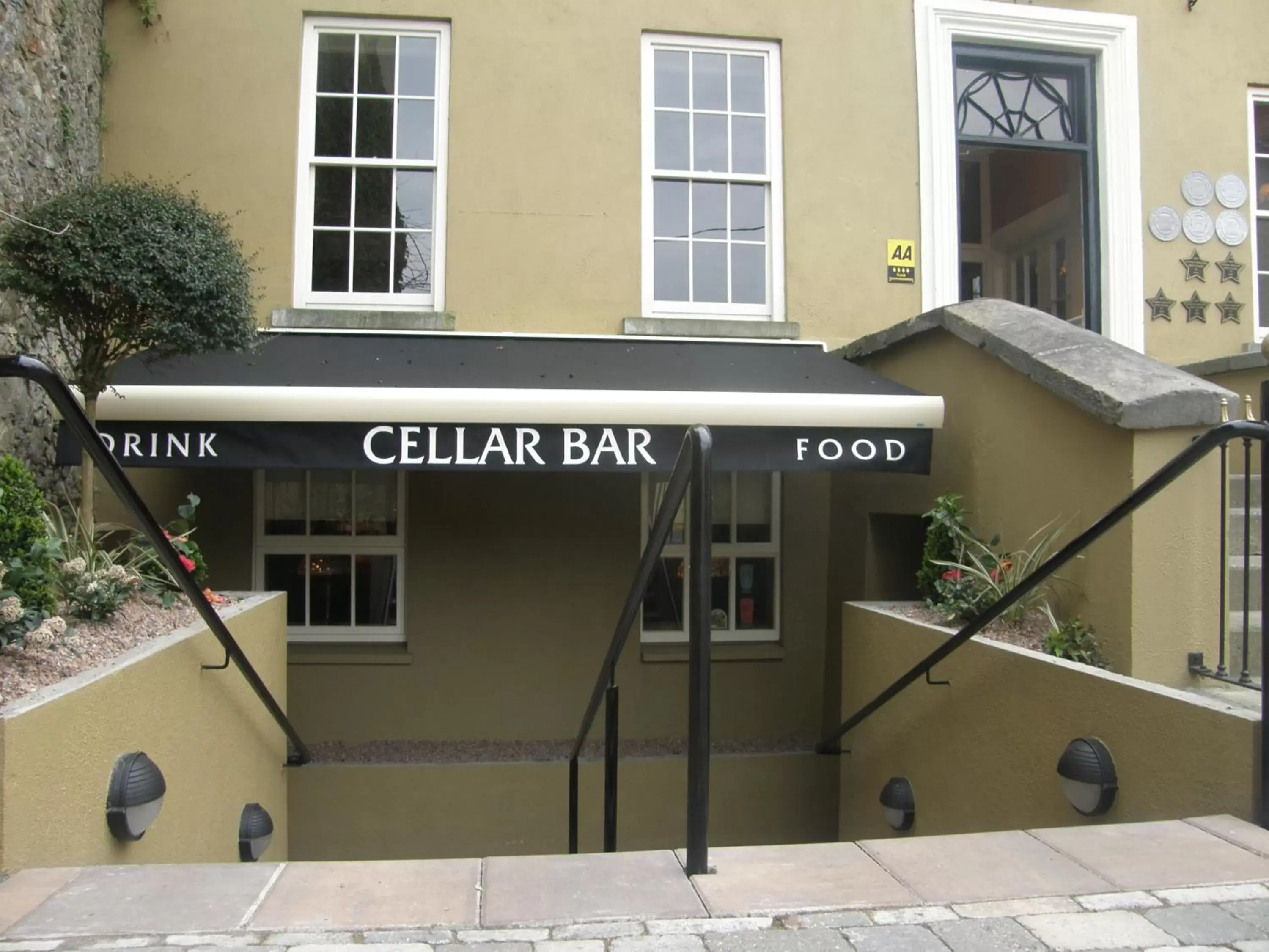 Facade/entrance in Baileys Hotel Cashel