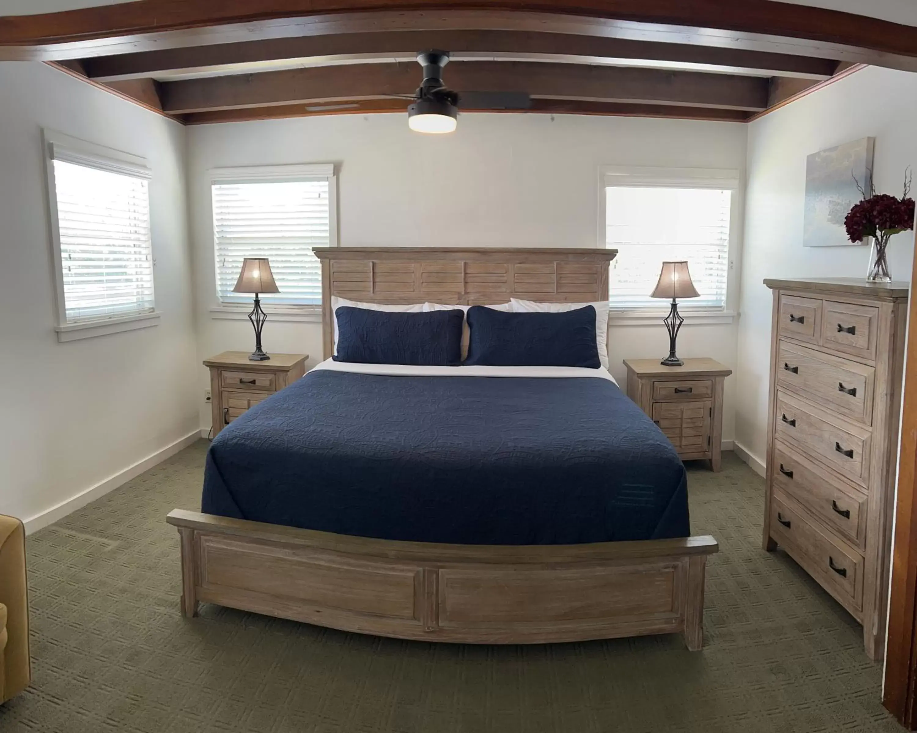 Bed in Hontoon Landing Resort & Marina