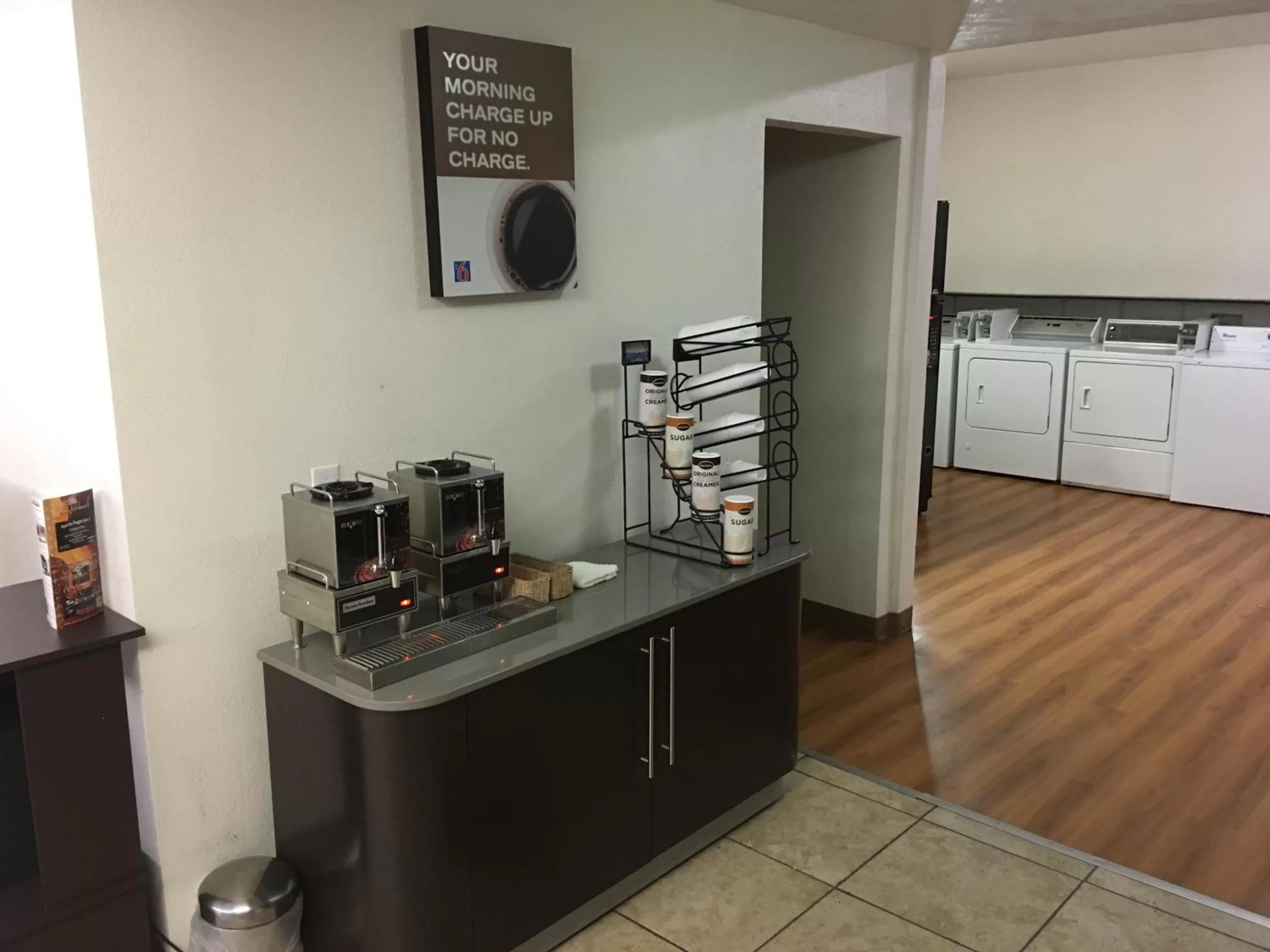 Coffee/tea facilities in Motel 6-Globe, AZ