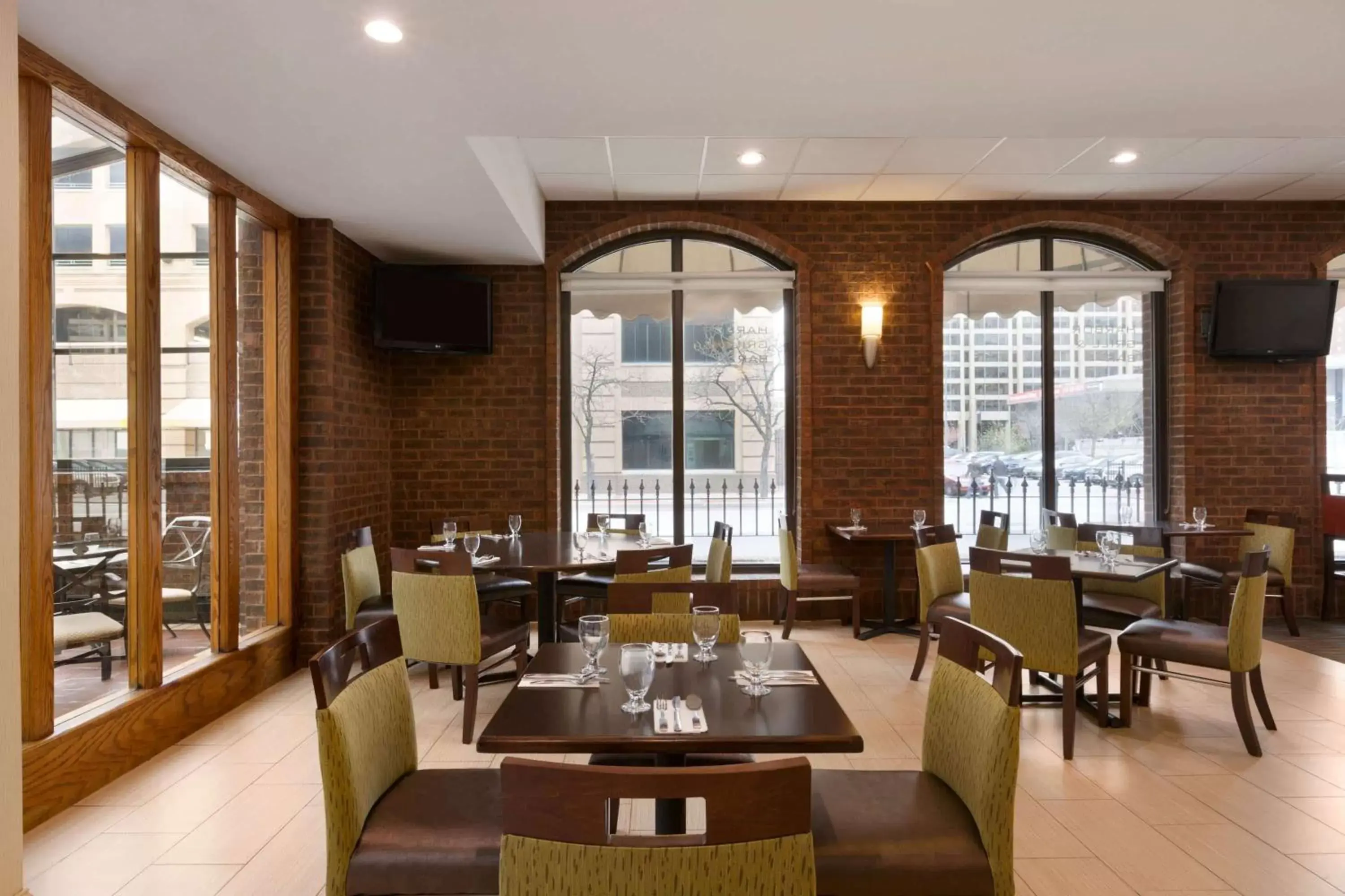 Restaurant/places to eat in Days Inn by Wyndham Baltimore Inner Harbor Restaurant/places to eat in Days Inn by Wyndham Baltimore Inner Harbor