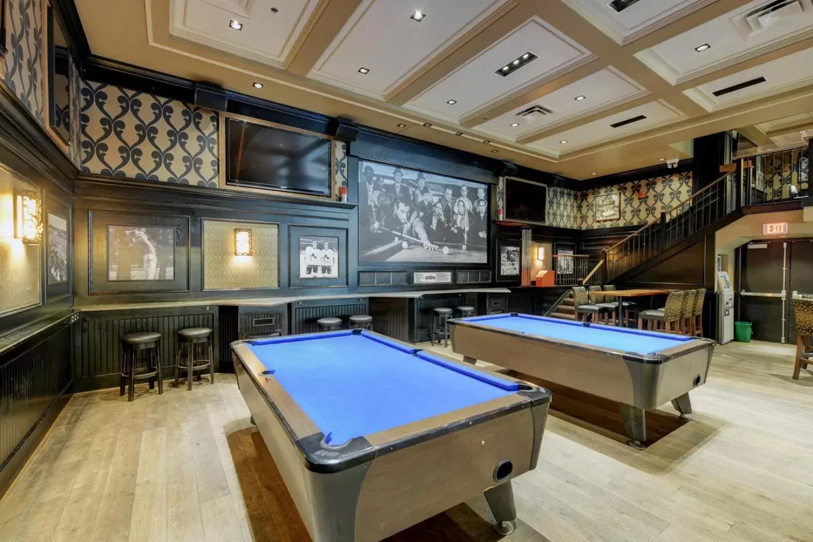 Restaurant/places to eat, Billiards in Strathcona Hotel