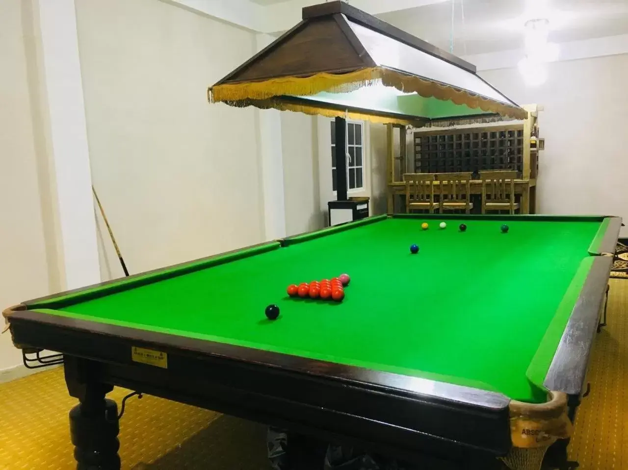 Communal lounge/ TV room, Billiards in Panorama Green View Hotel Nuwara Eliya