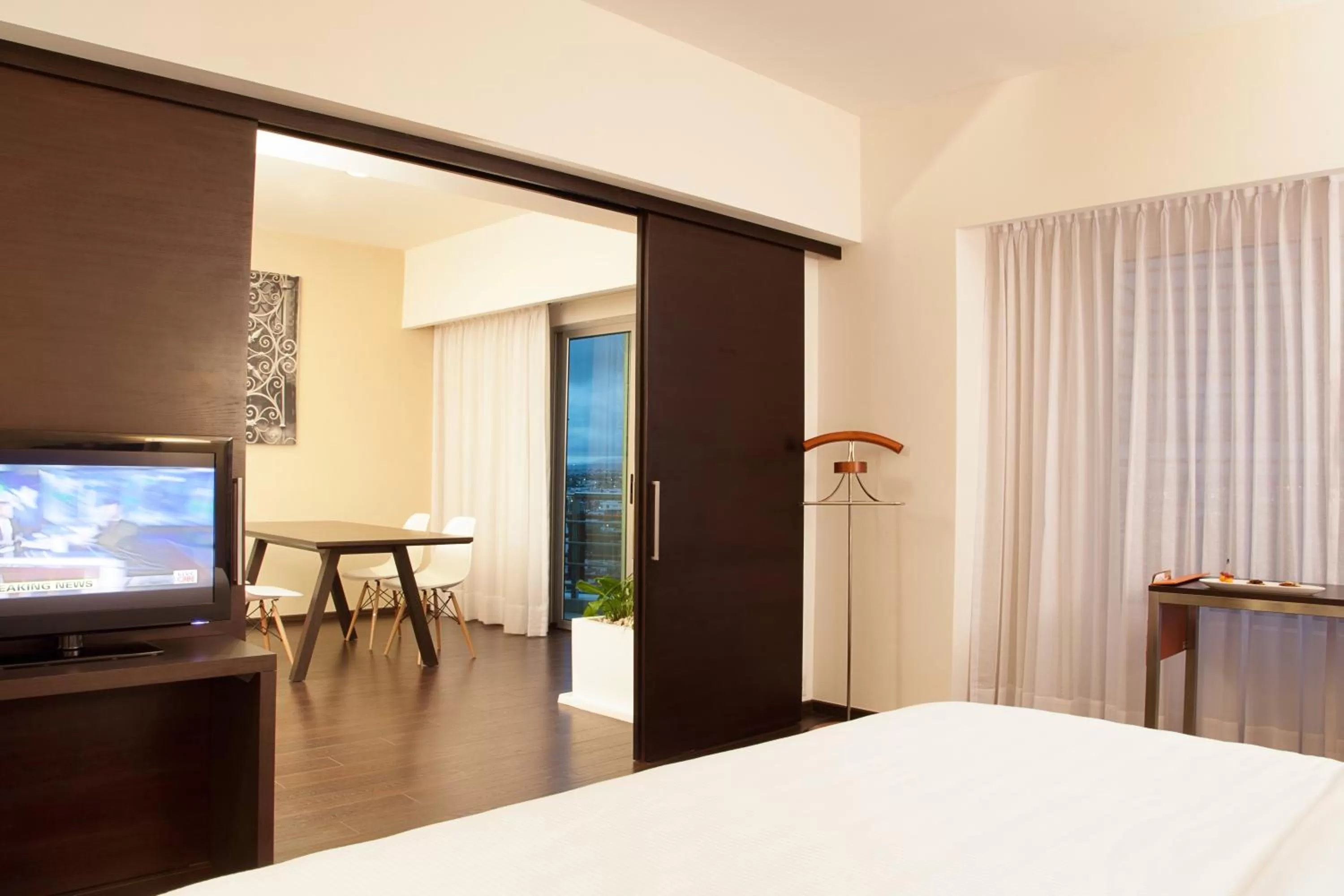 Photo of the whole room, Bed in Fiesta Inn Puebla Las Animas