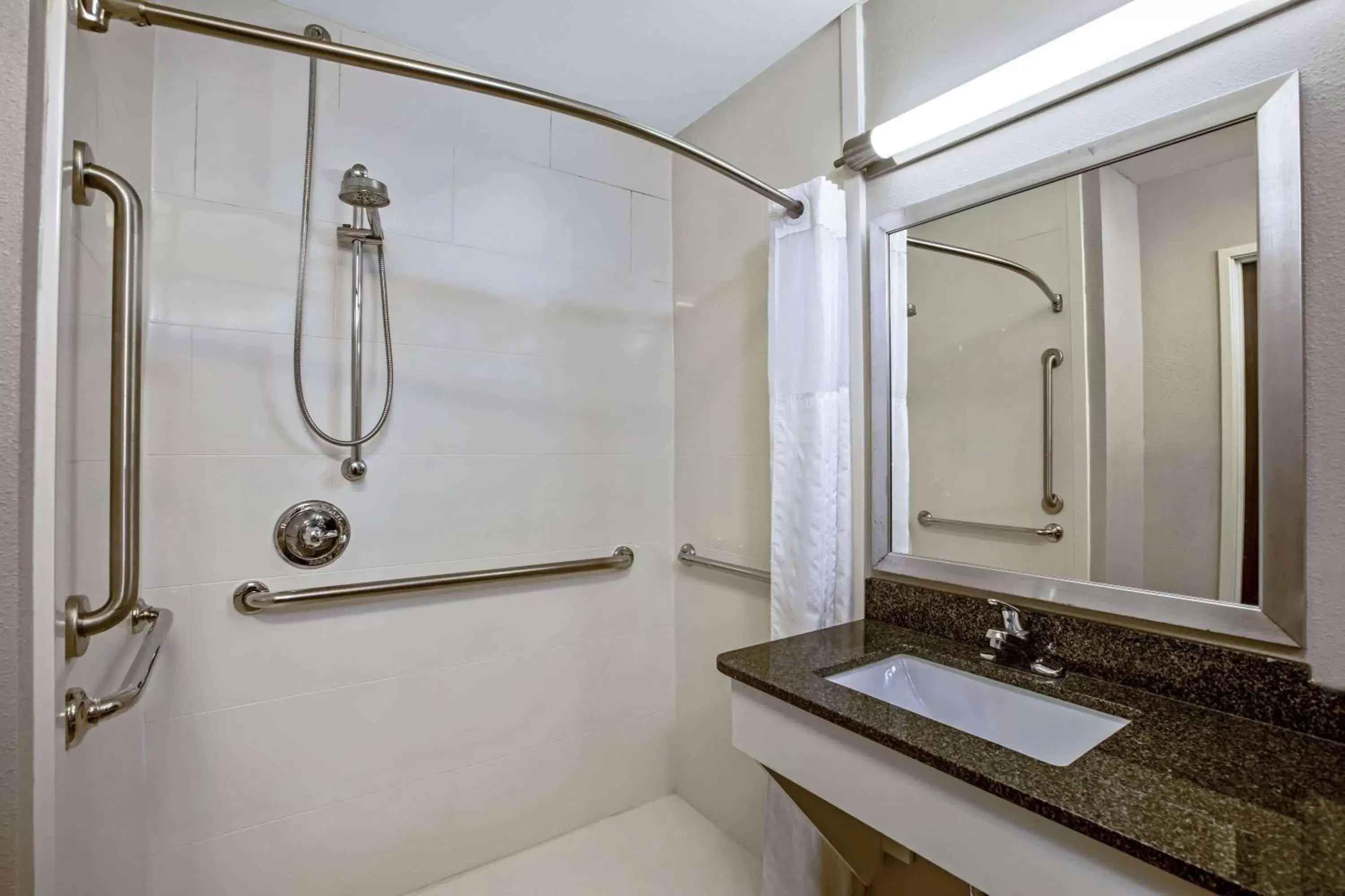 Shower, Bathroom in La Quinta by Wyndham Kearney