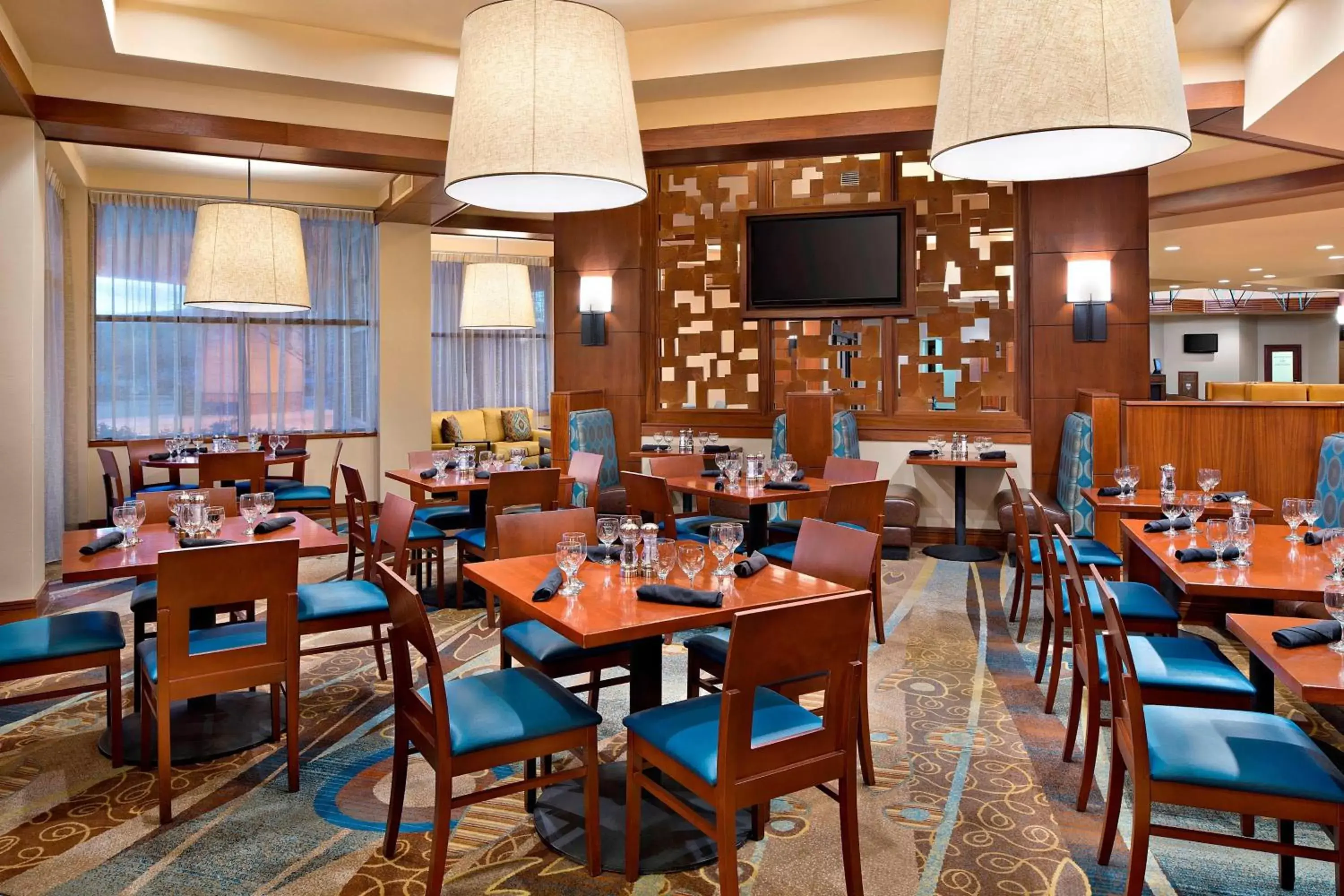 Restaurant/Places to Eat in Fort Collins Marriott