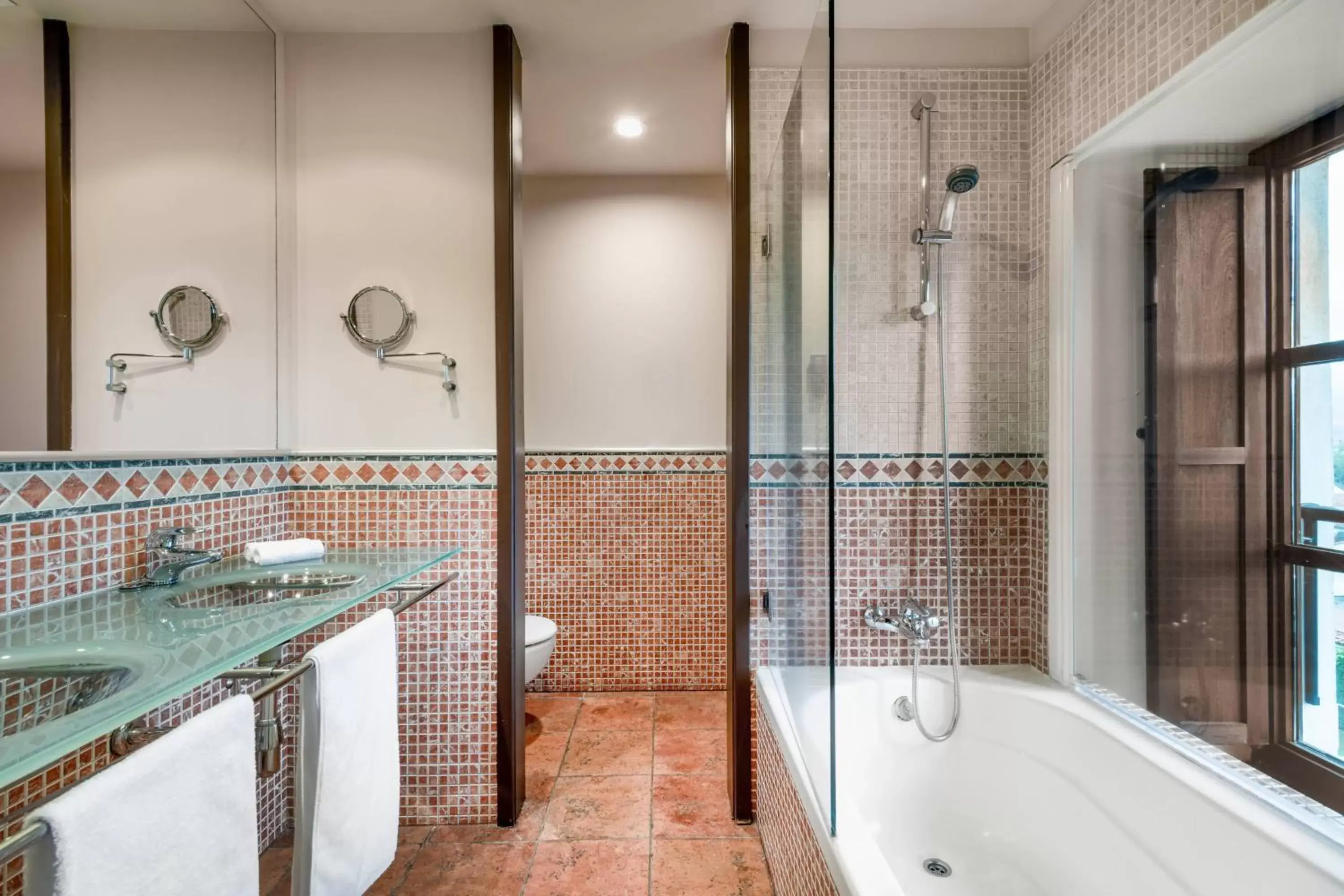 Bathroom in Hotel Palacio del Carmen, Autograph Collection