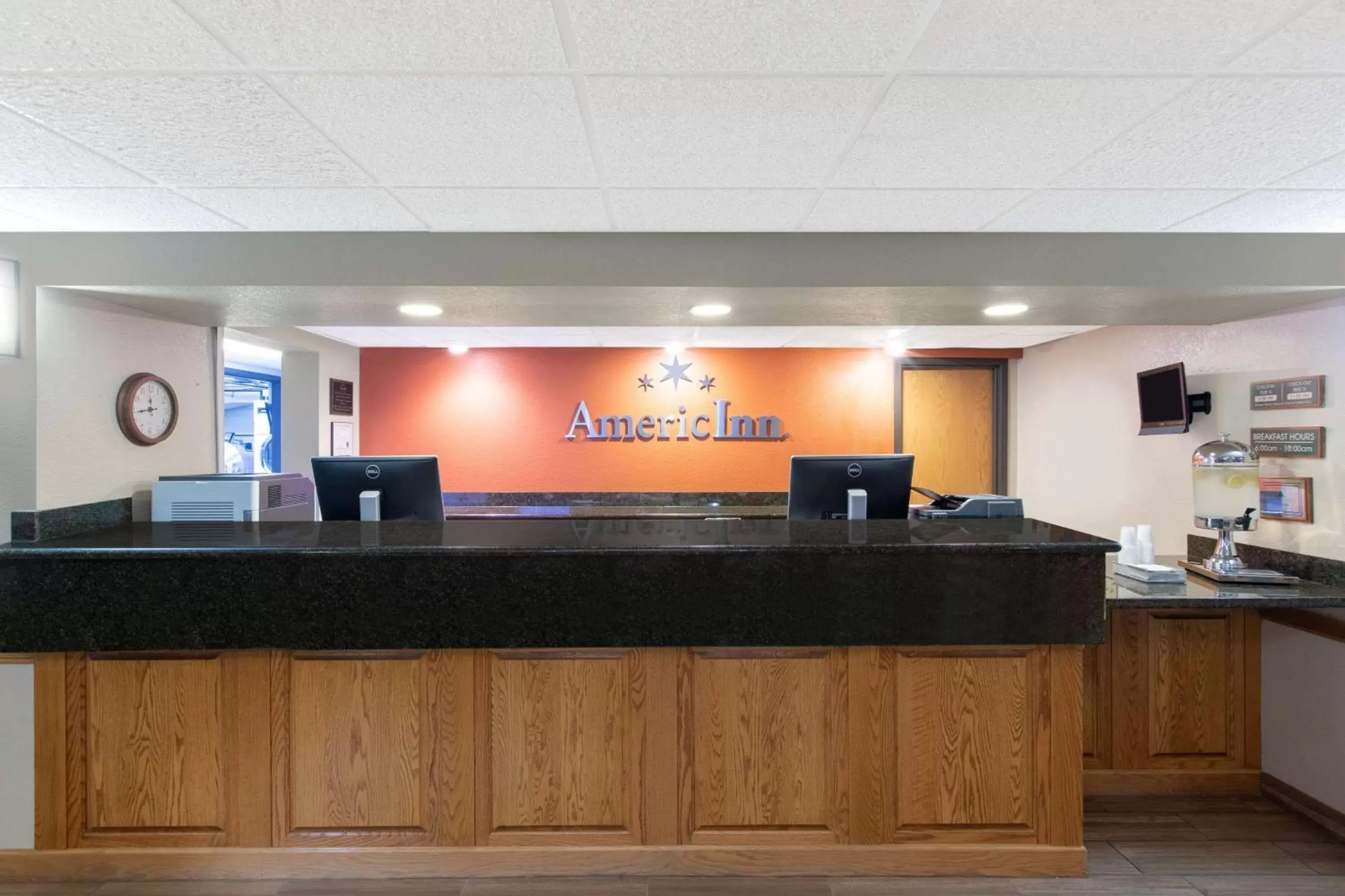 Lobby or reception, Lobby/Reception in AmericInn by Wyndham Cedar Falls