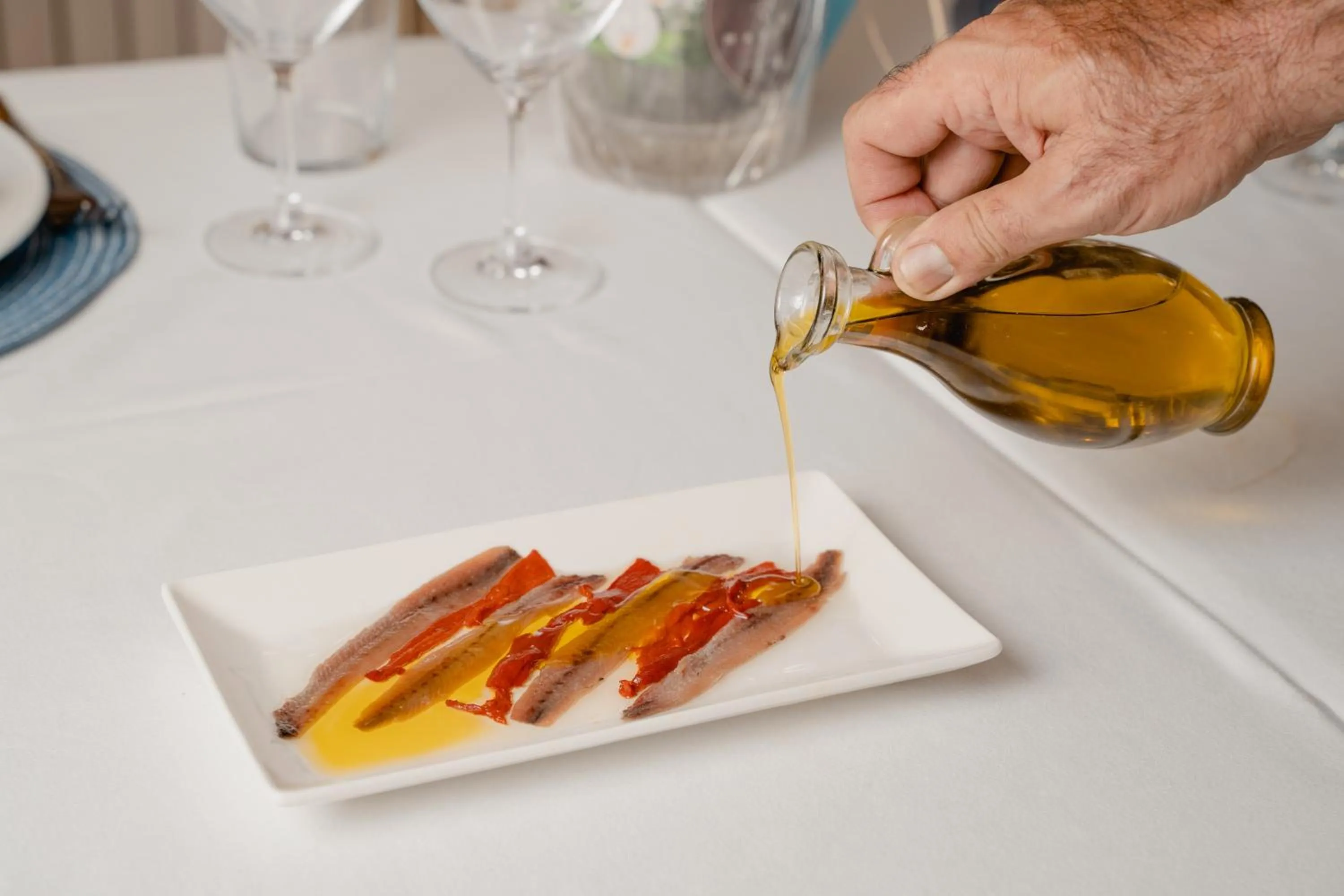 Restaurant/places to eat in Luxmar Apartaments