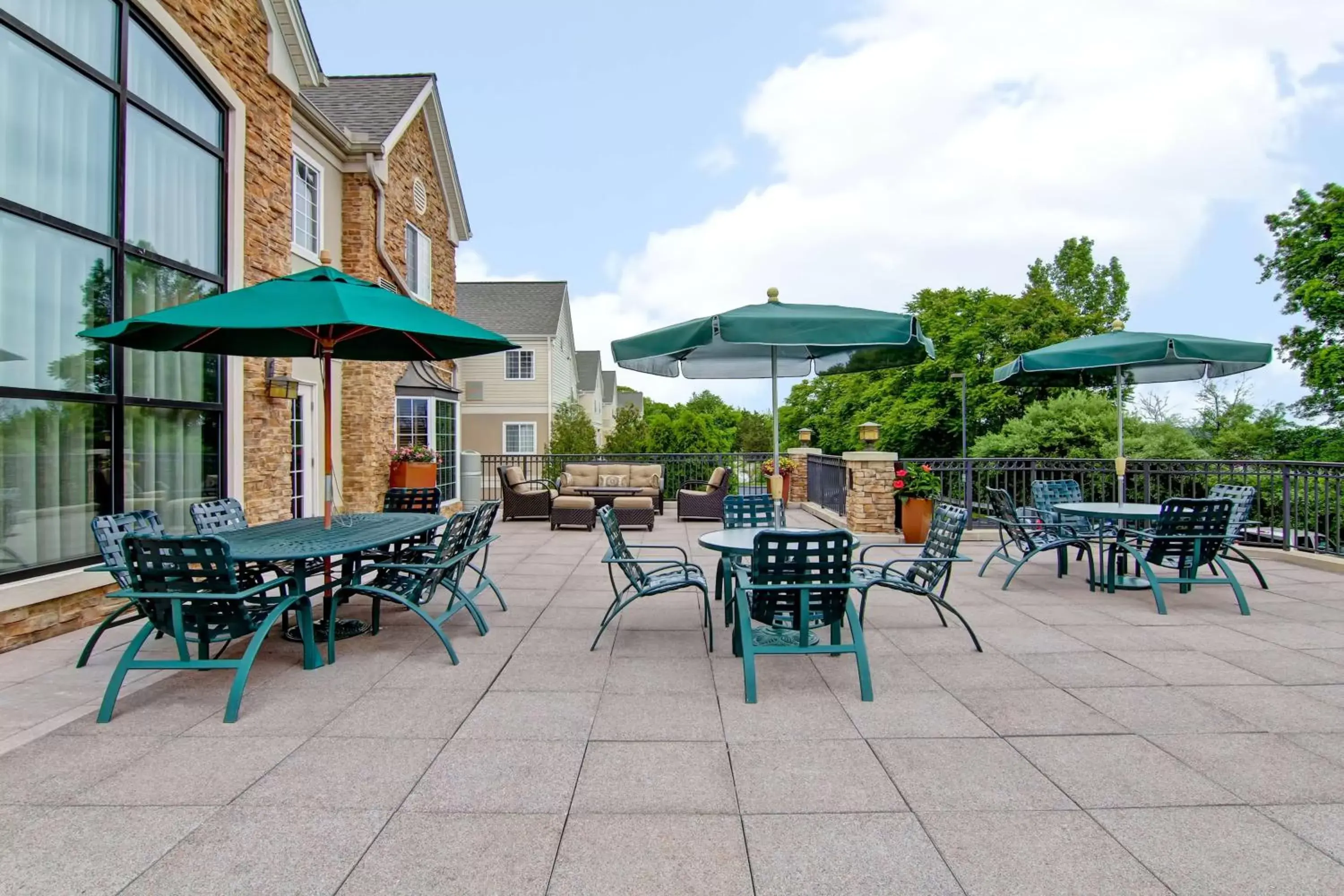 Patio in Homewood Suites by Hilton Stratford