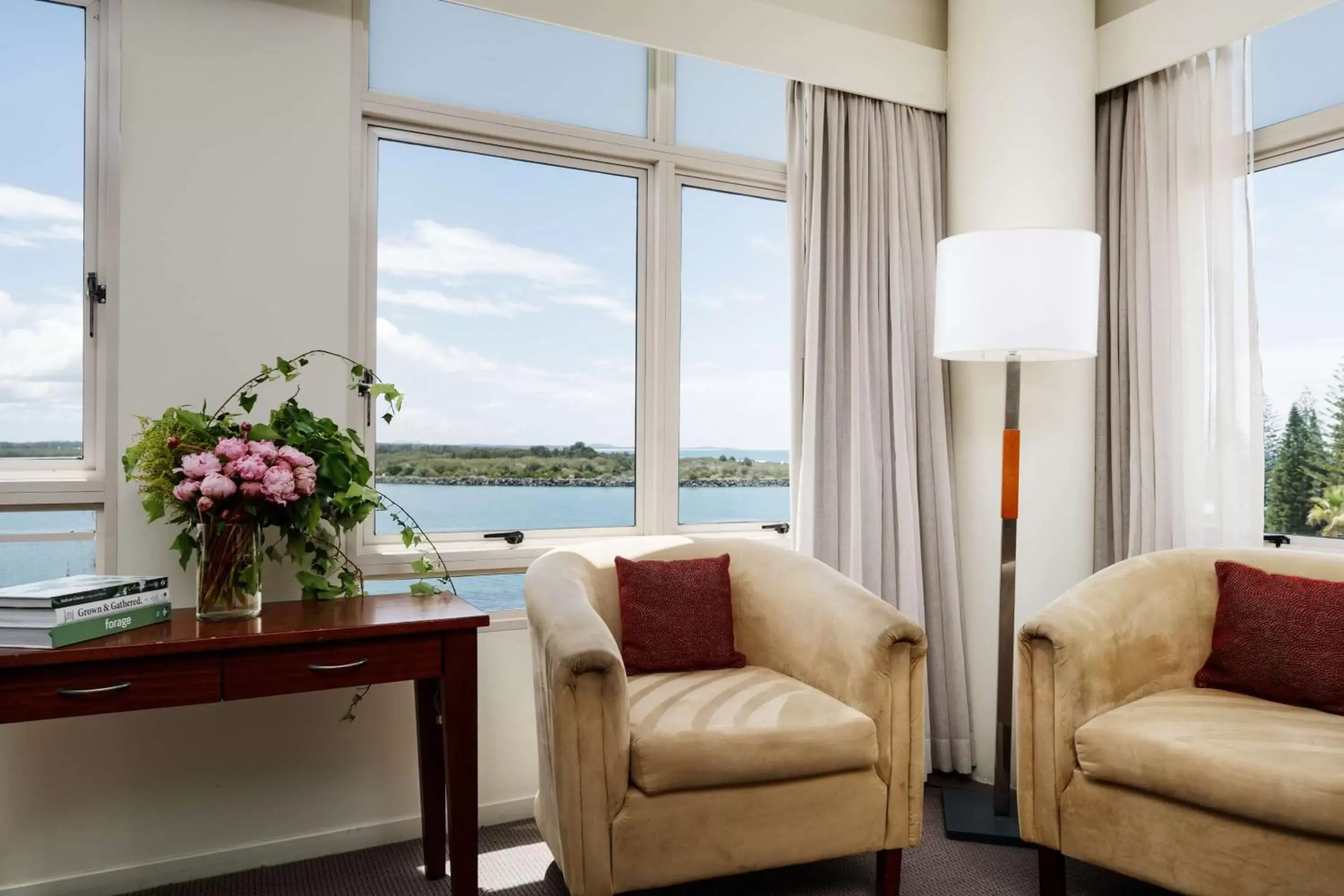 Bedroom, Seating Area in Rydges Hotel Port Macquarie