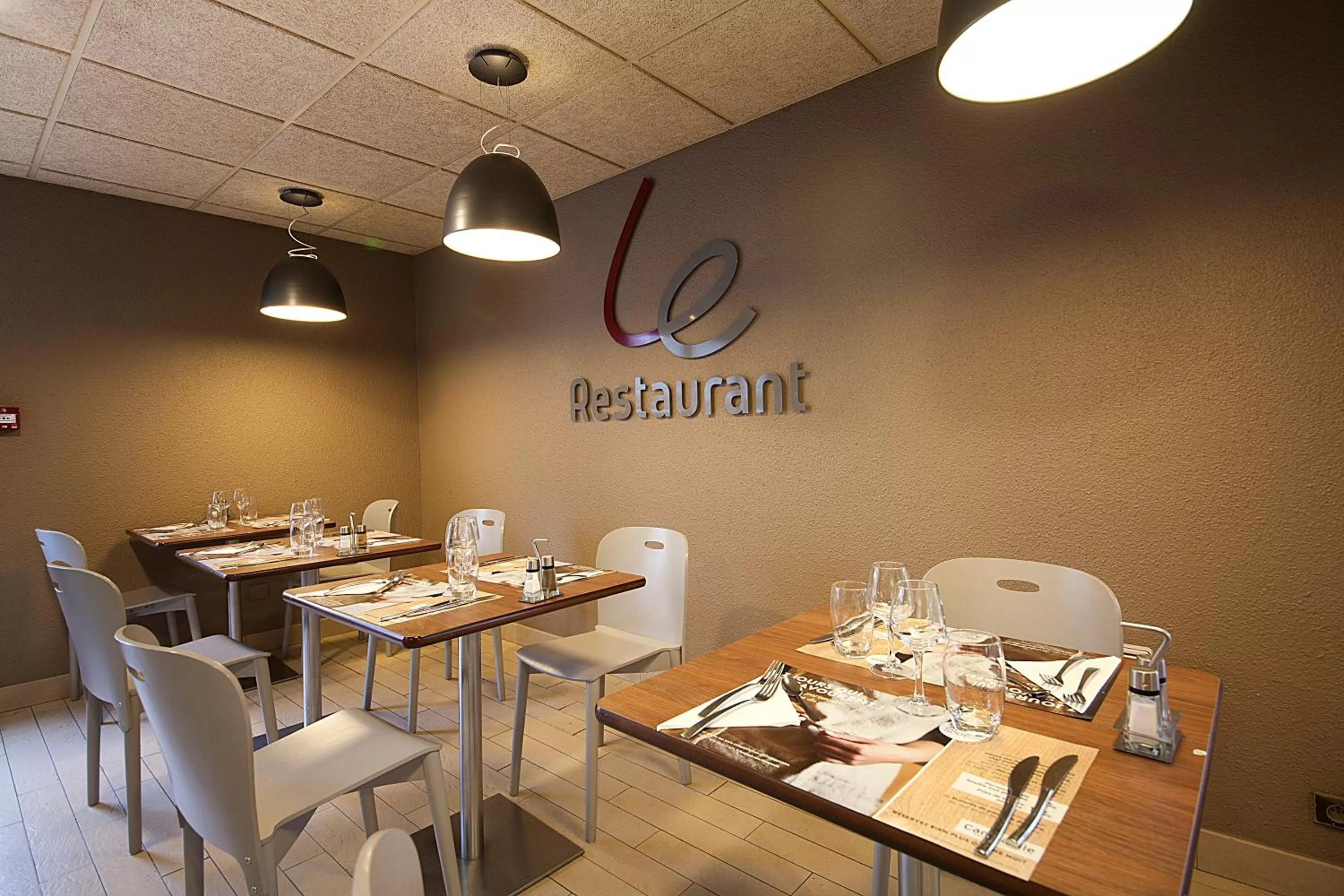 Restaurant/places to eat in Campanile Clermont-Ferrand ~ Aubière