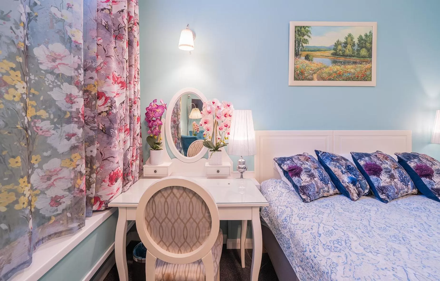 Bed in Station Self Check-in Apartments - Lollo Stay