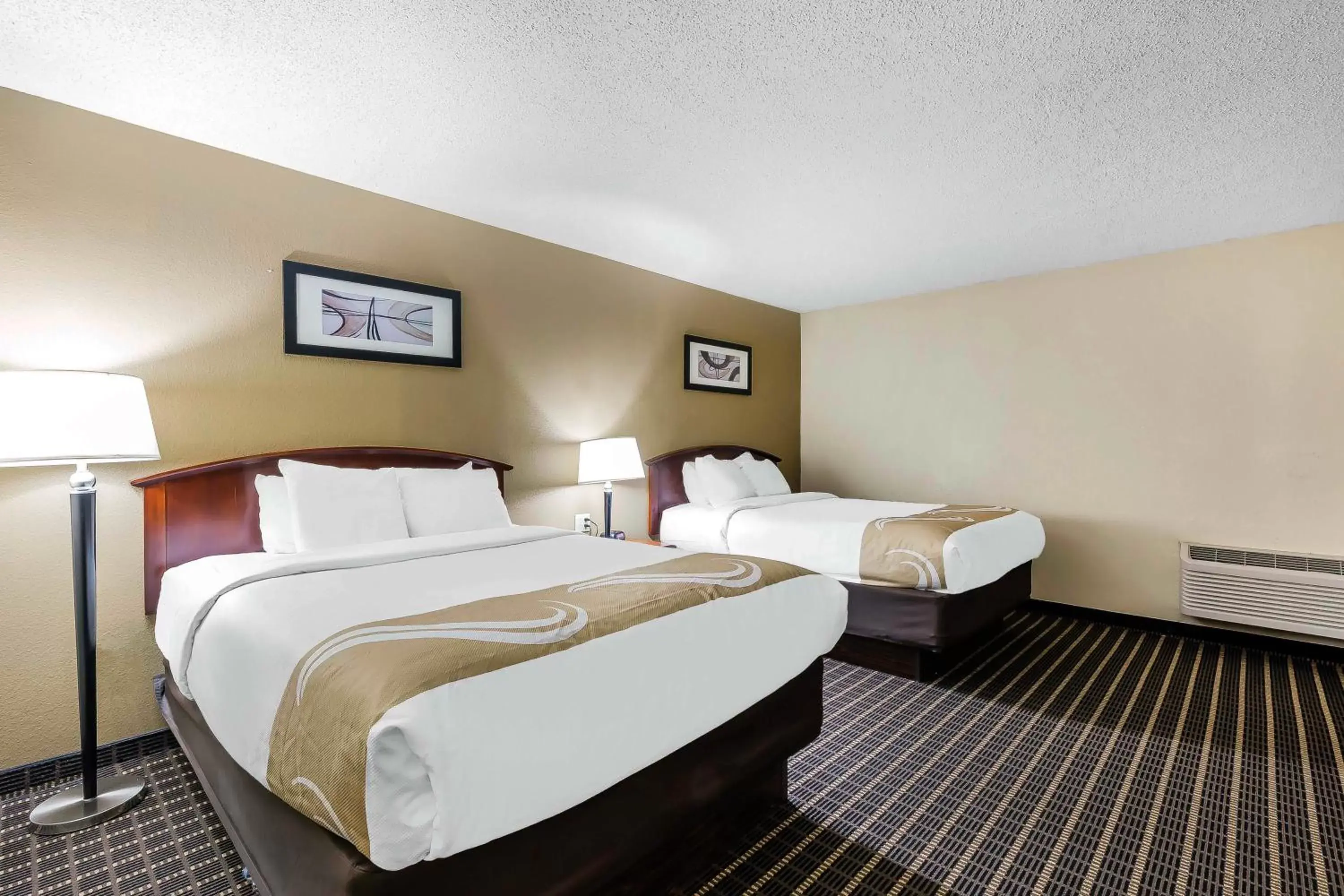 Standard Room with King and Queen Bed - Non-Smoking in Quality Inn & Suites Sevierville - Pigeon Forge
