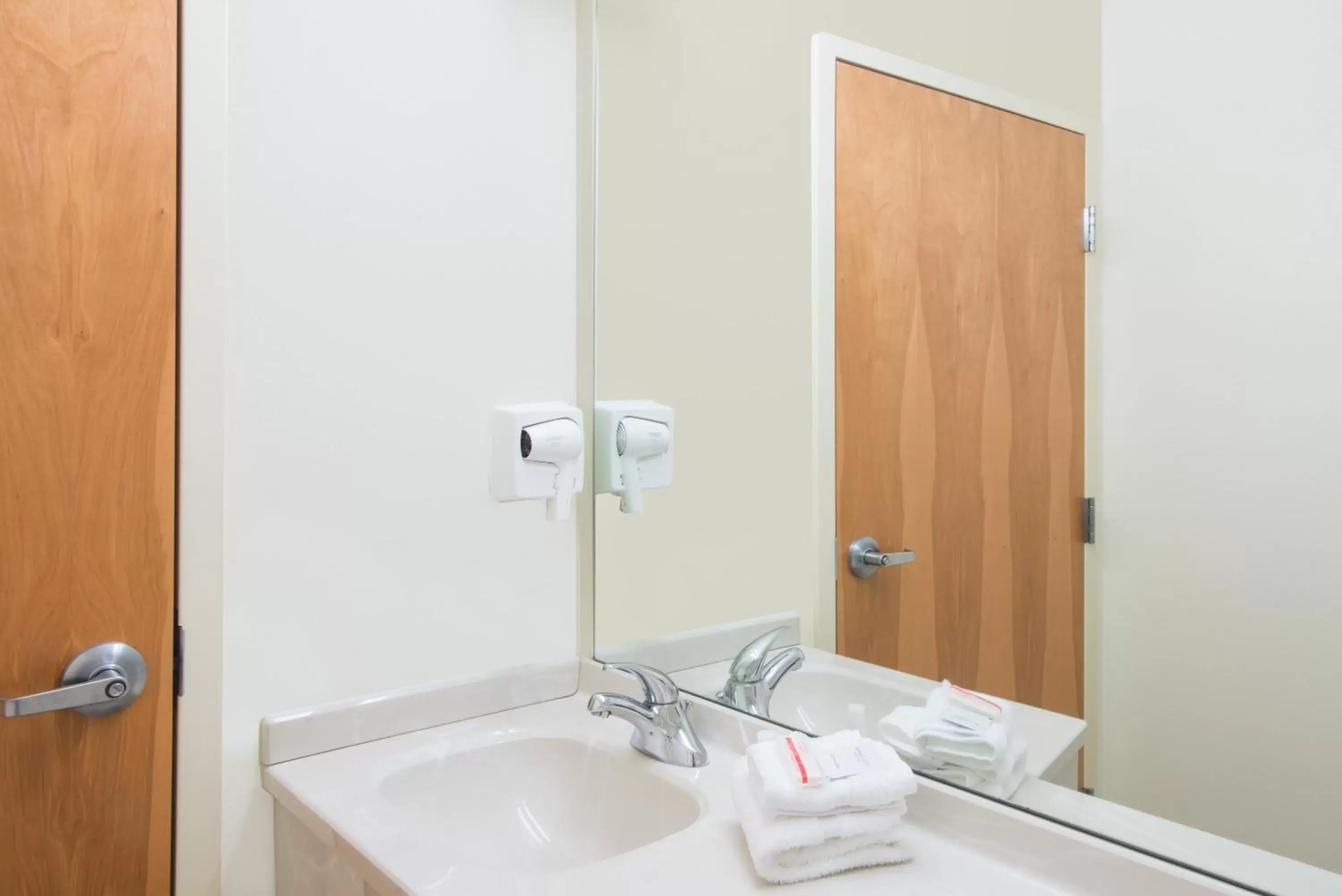 Bathroom in Microtel Inn & Suites by Wyndham Plattsburgh