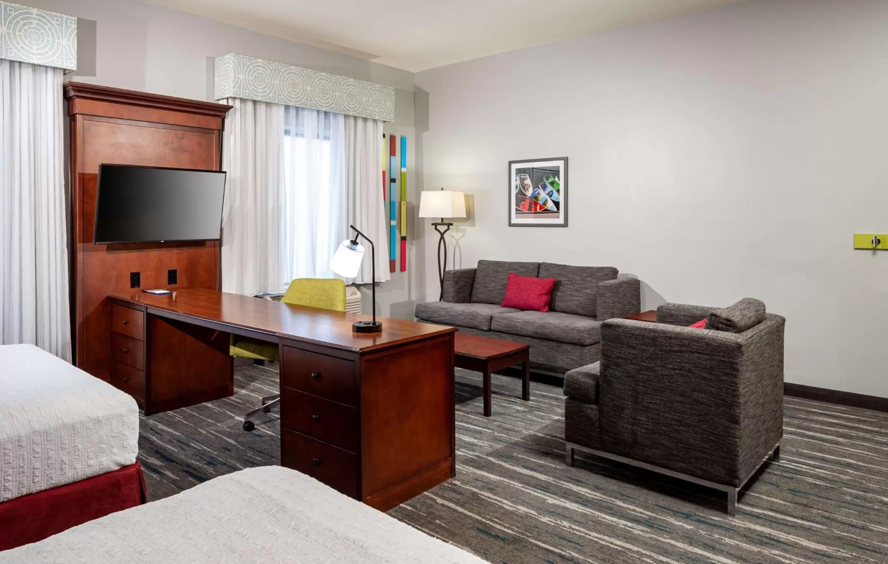 Bedroom, Seating Area in Hampton Inn & Suites Texarkana