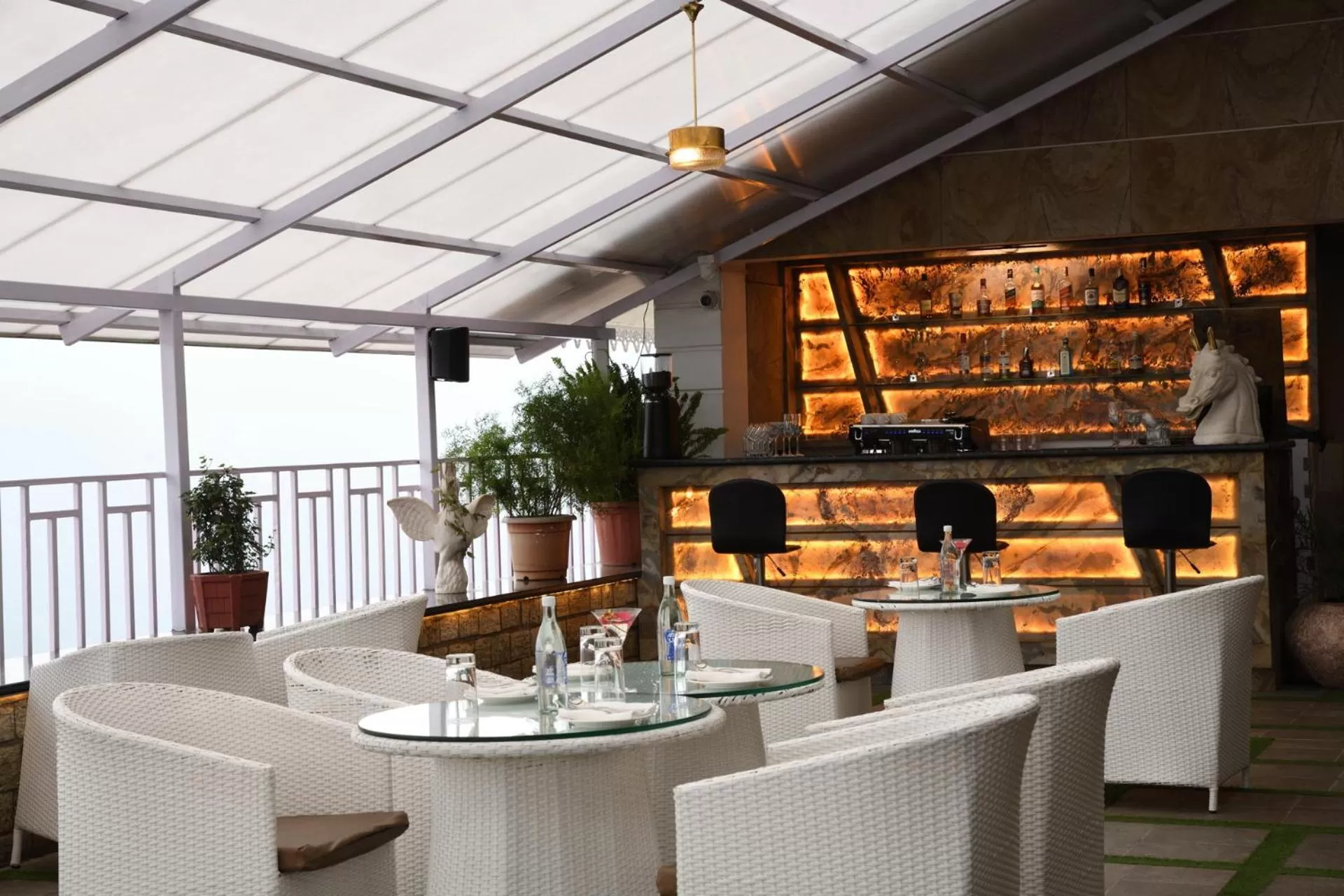 Ramada by Wyndham Gangtok Hotel & Casino Golden