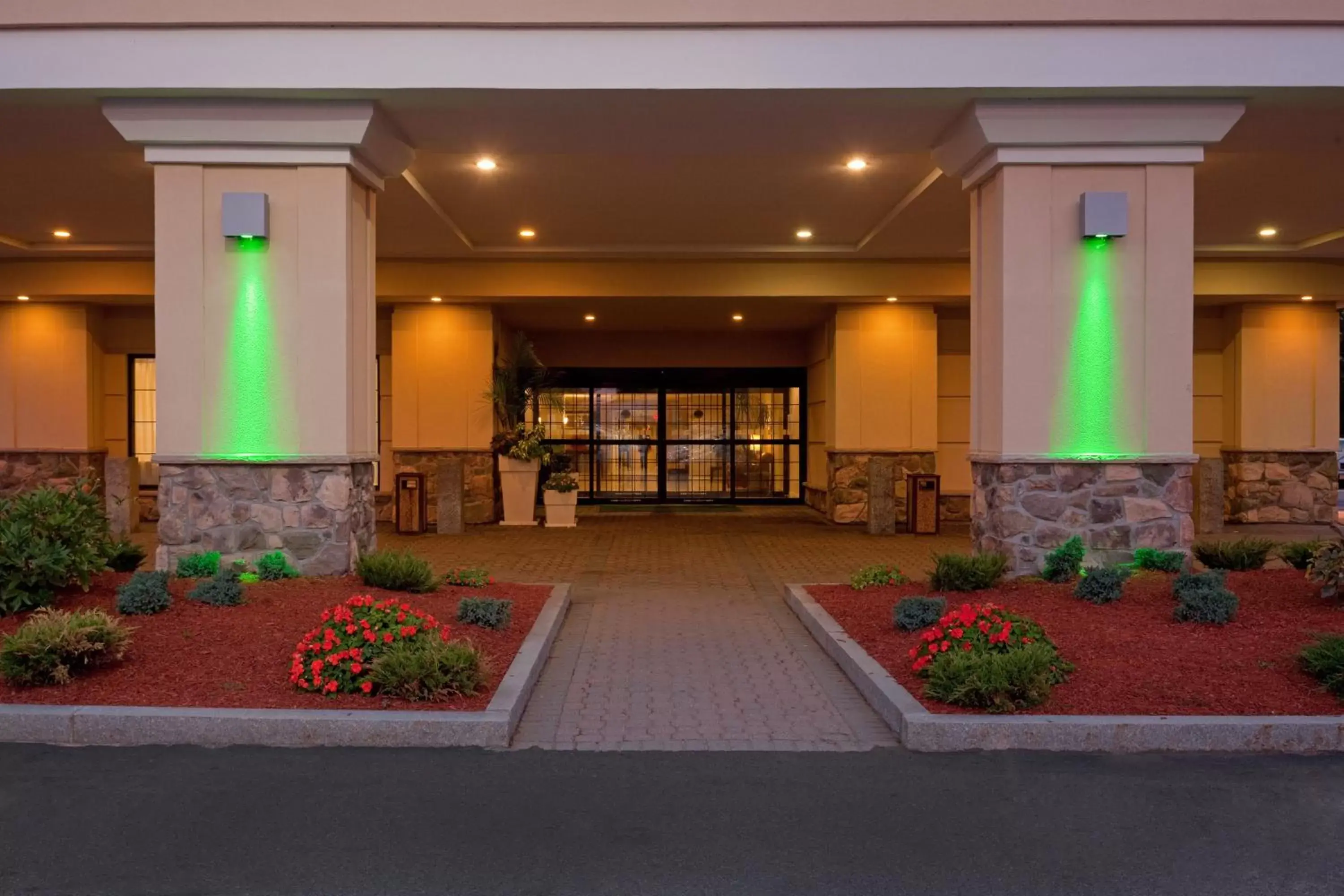Property building in Holiday Inn & Suites Boston Peabody, an IHG Hotel