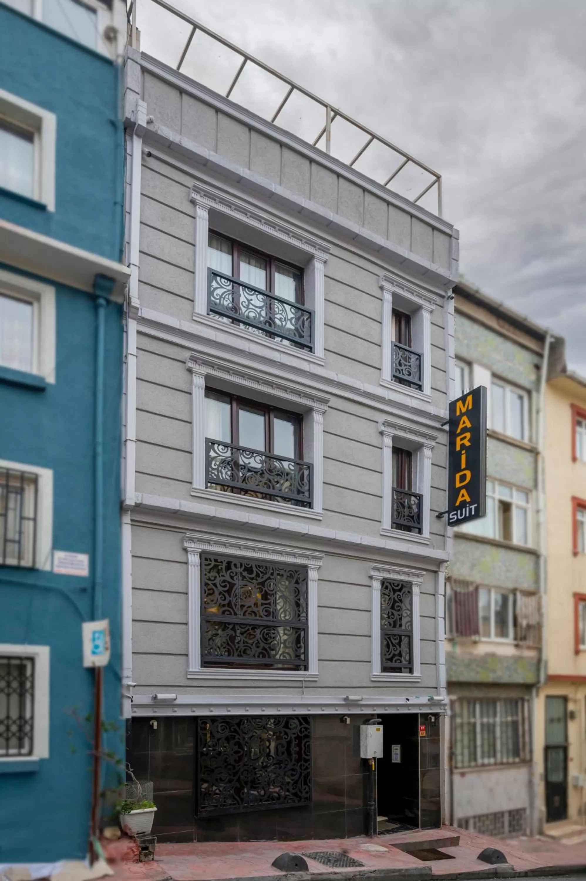 Marida Suit - Istanbul Taksim