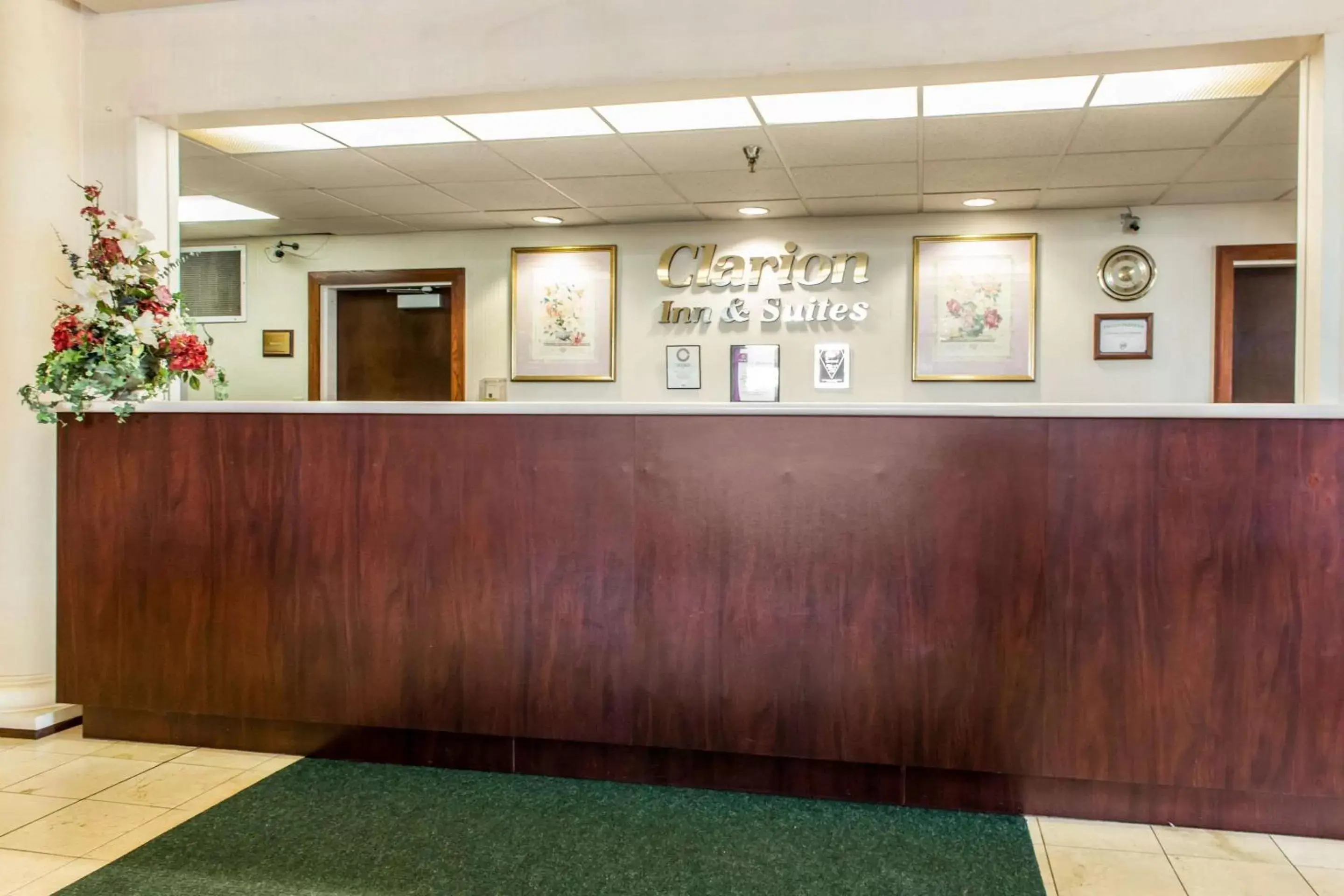 Lobby or reception, Lobby/Reception in Clarion Inn & Suites Northwest