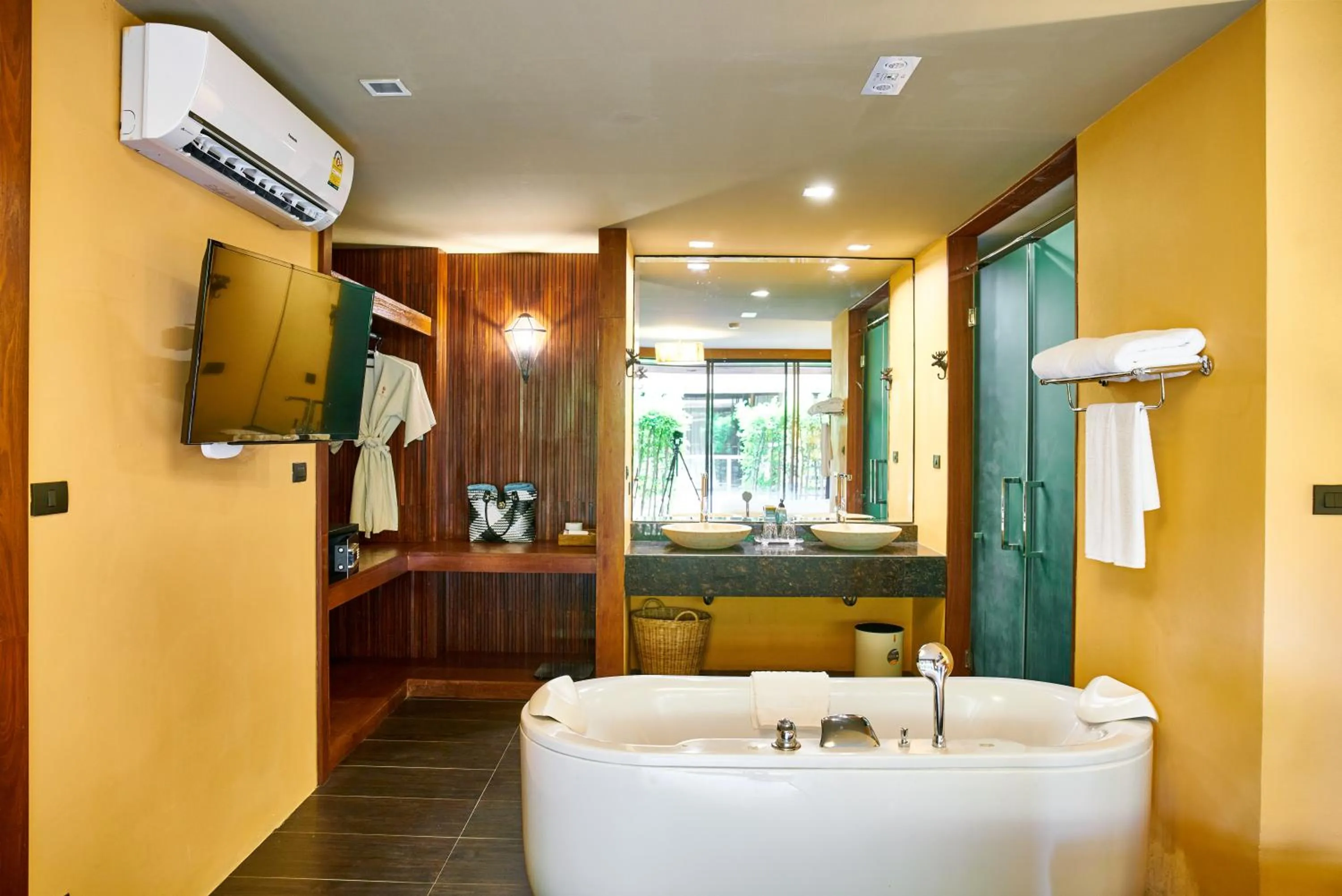 Bathroom, Bed in Avatar Railay-Adults Only