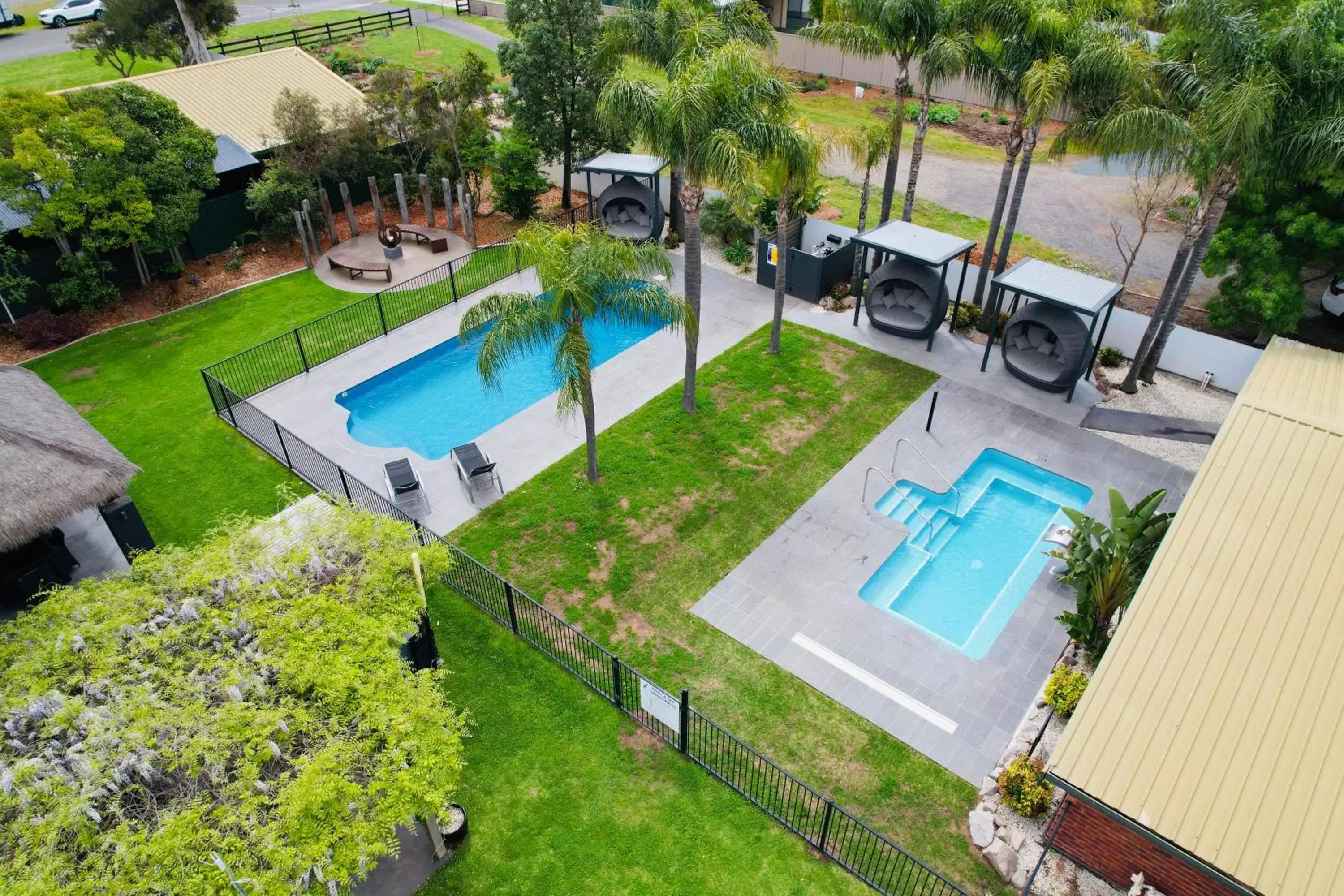 Pool View in Federation Motel Resort - Corowa
