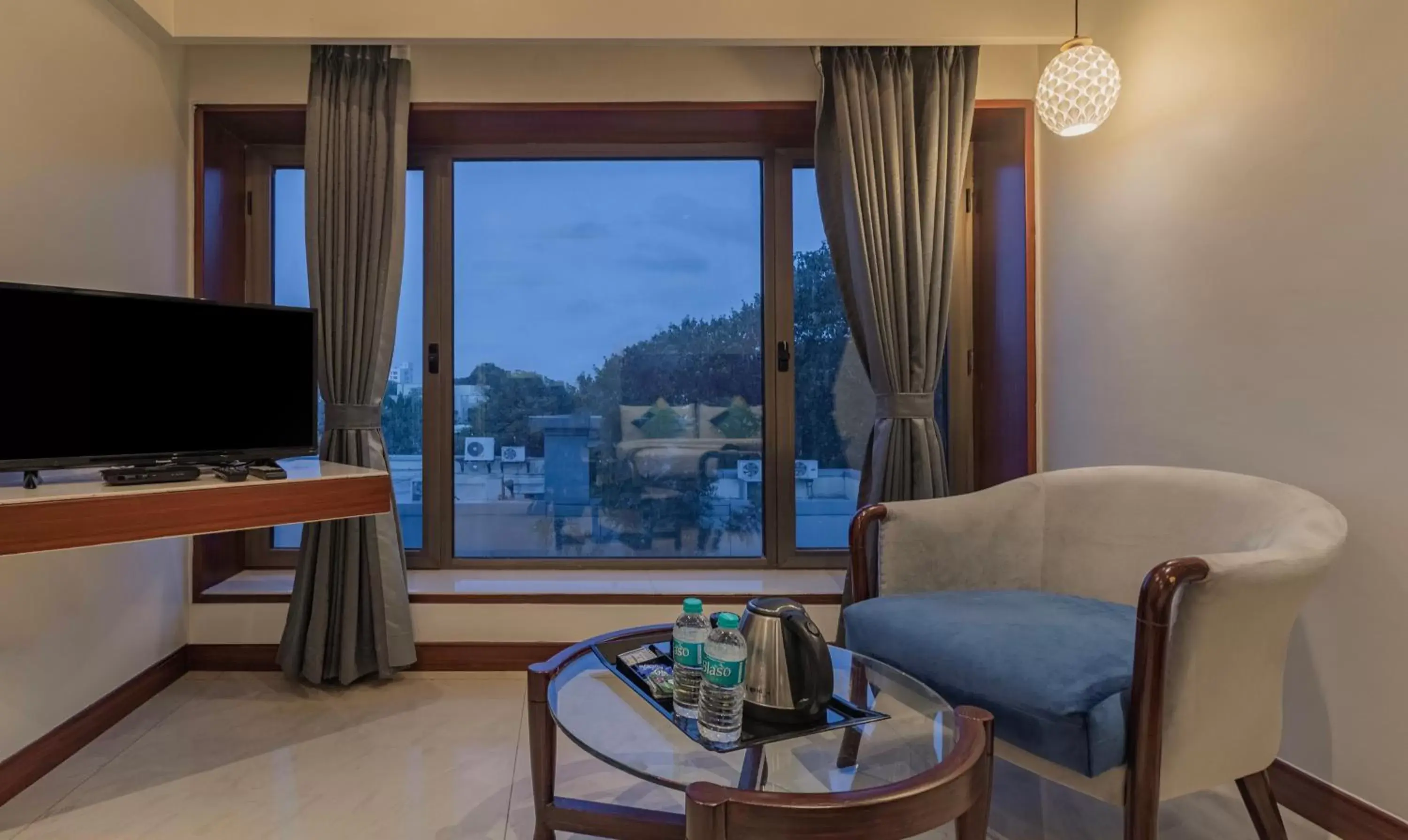 Bedroom in Treebo Regency - Bund Garden, Dhole Patil Road Bedroom in Treebo Regency - Bund Garden, Dhole Patil Road