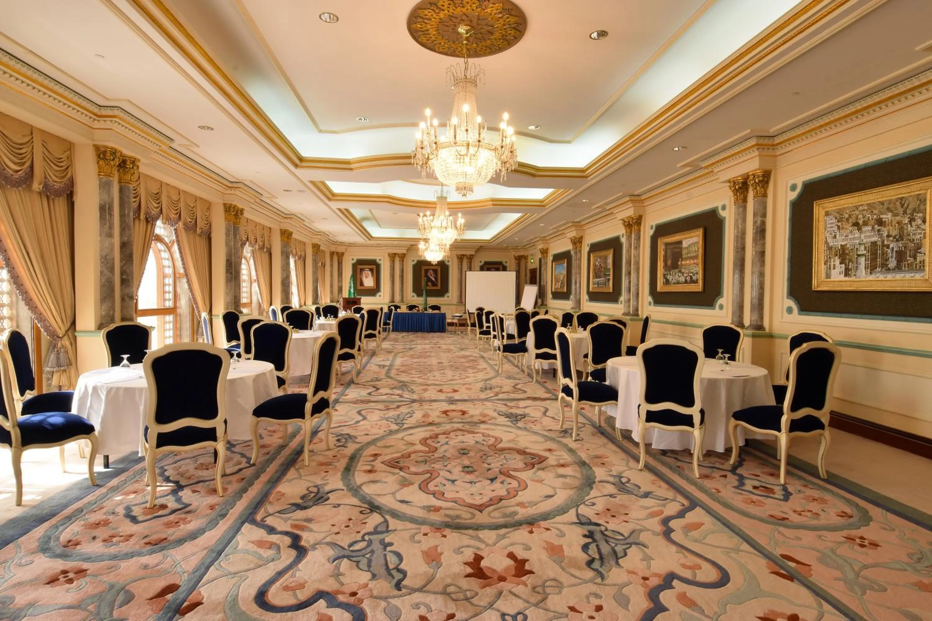 Business facilities in Dar Al Taqwa Hotel