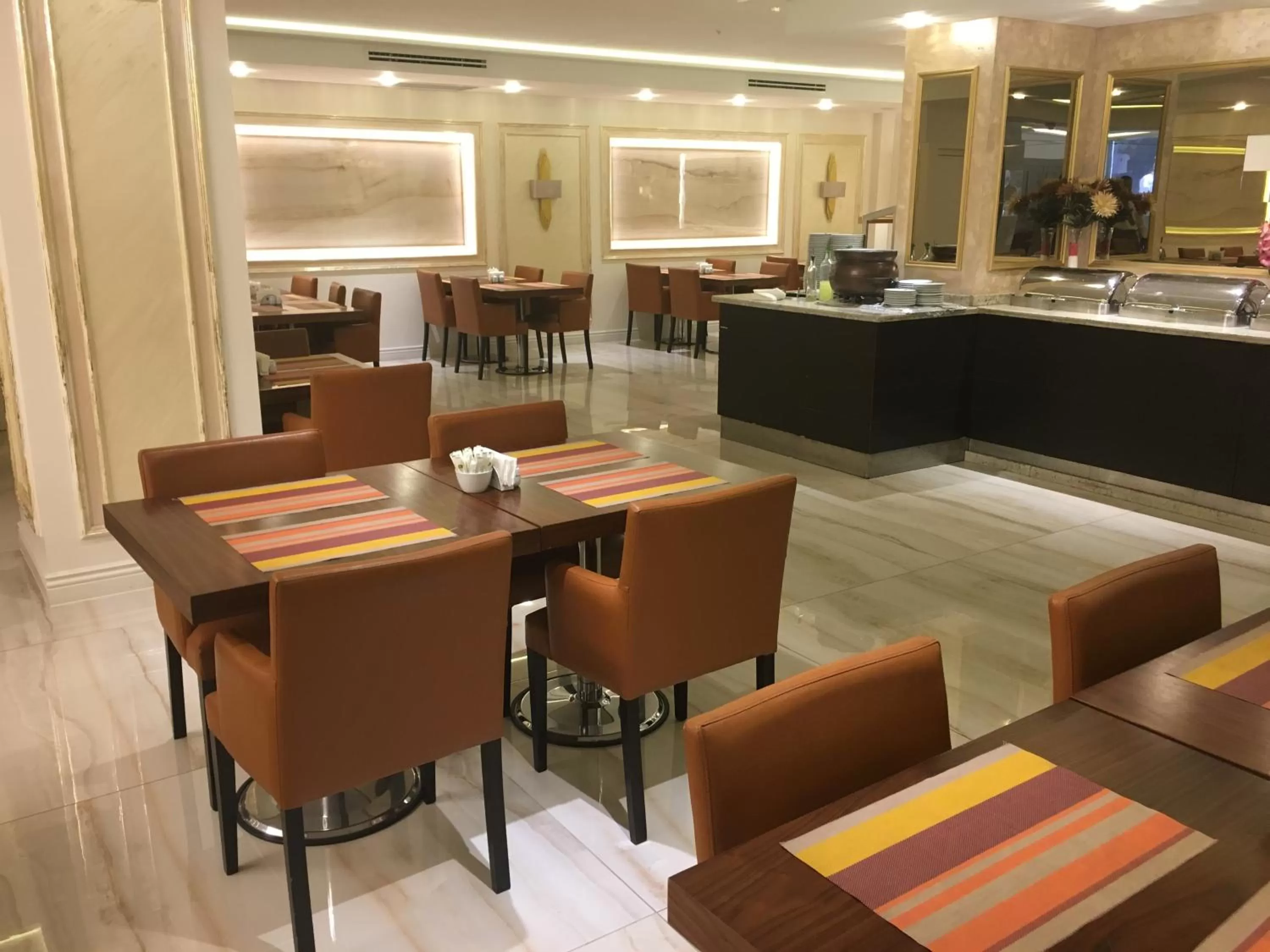 Restaurant/places to eat in Laleli Gonen Hotel