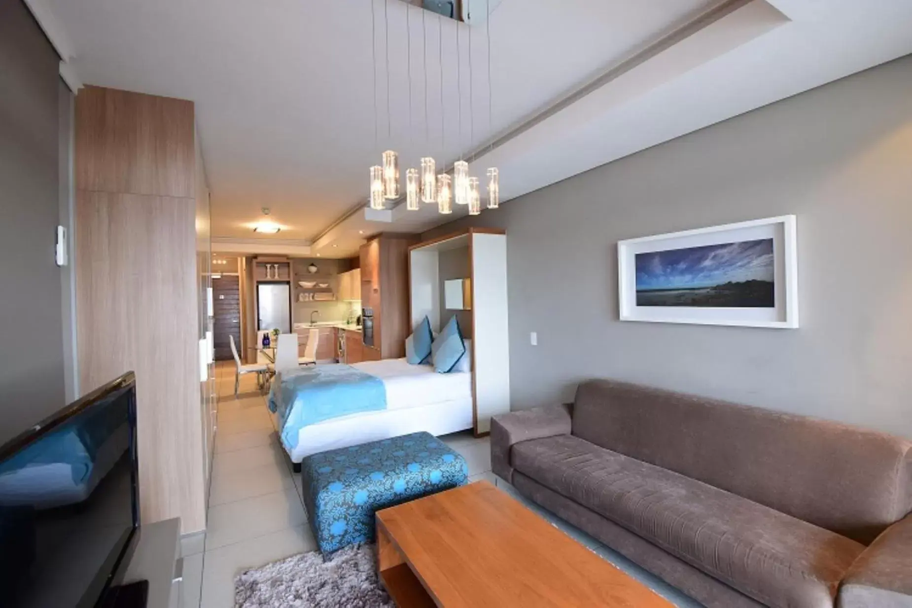 Bedroom, Seating Area in The Residences at Crystal Towers