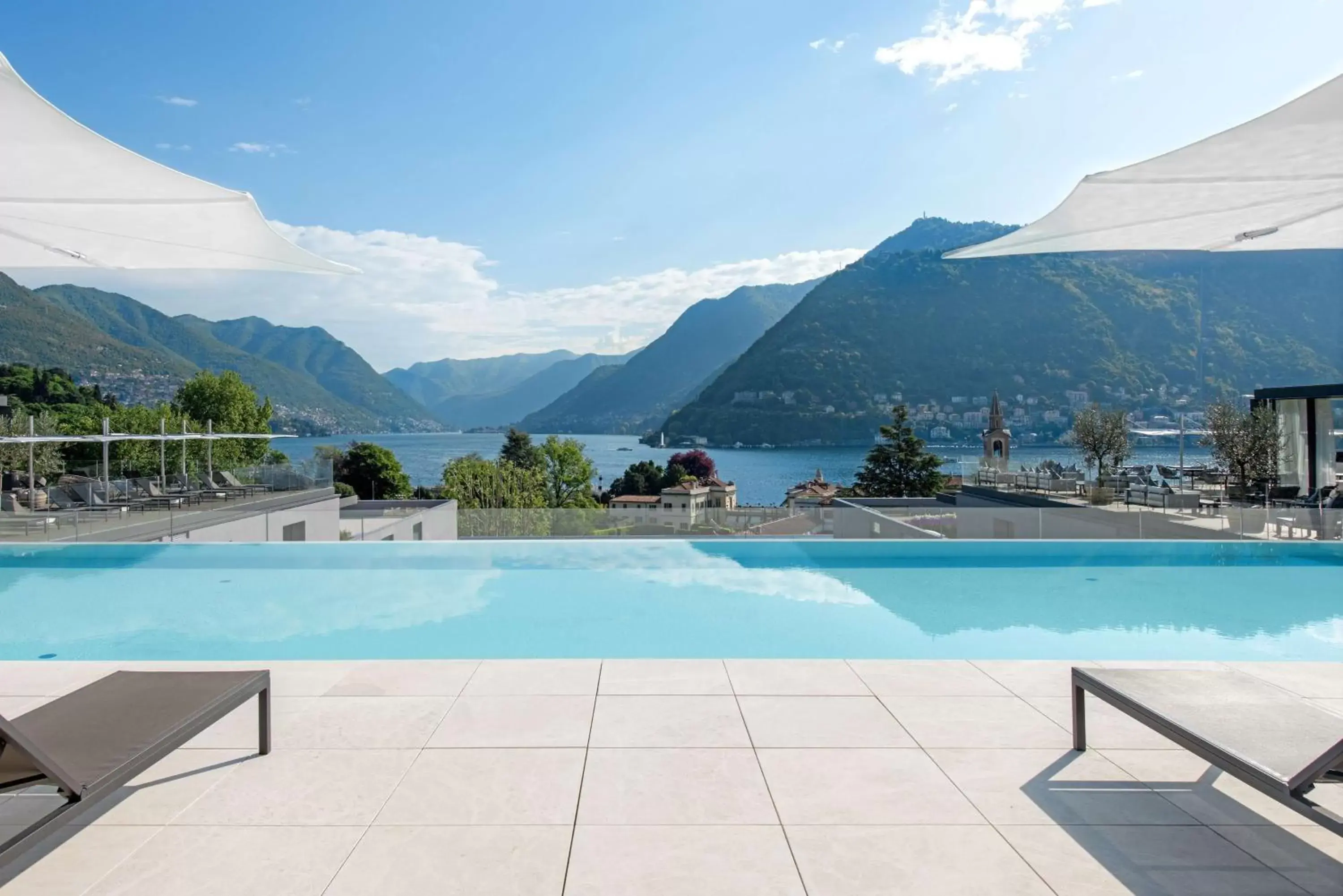 Pool view, Swimming Pool in Hilton Lake Como