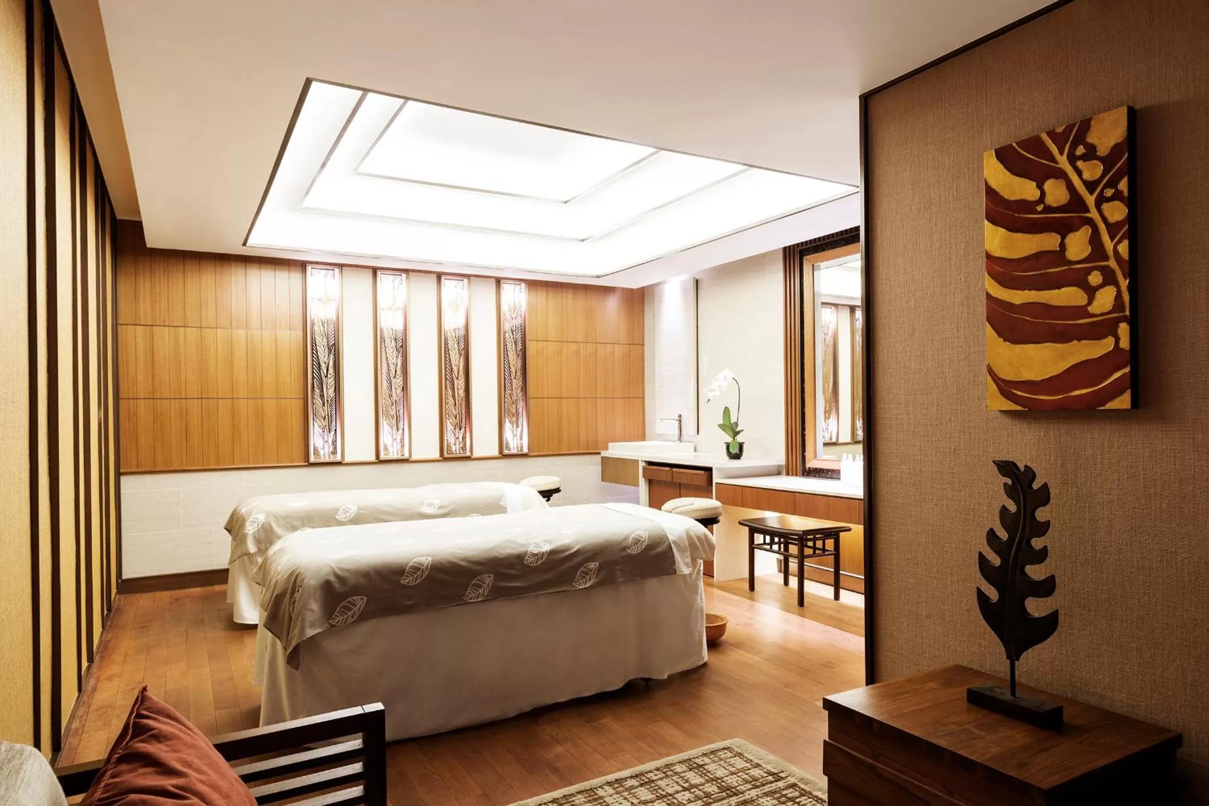 Activities, Bed in Shangri-La Singapore