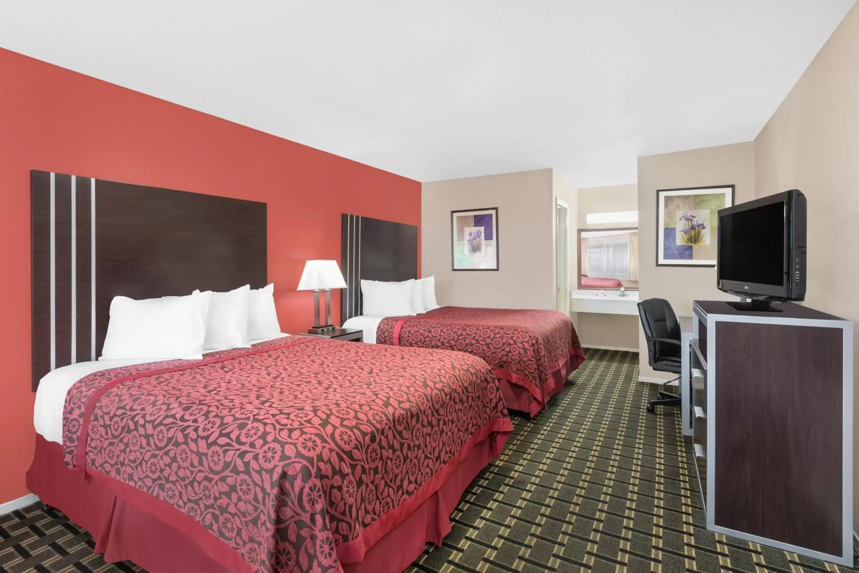 Bedroom, Bed in Days Inn by Wyndham College Station University Drive