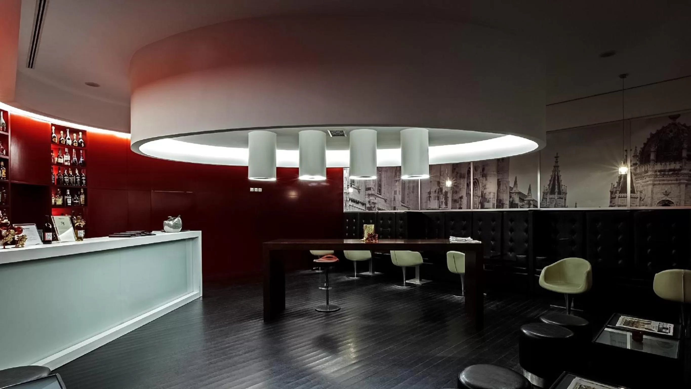 Lounge or bar in Hotel Jeronimos 8