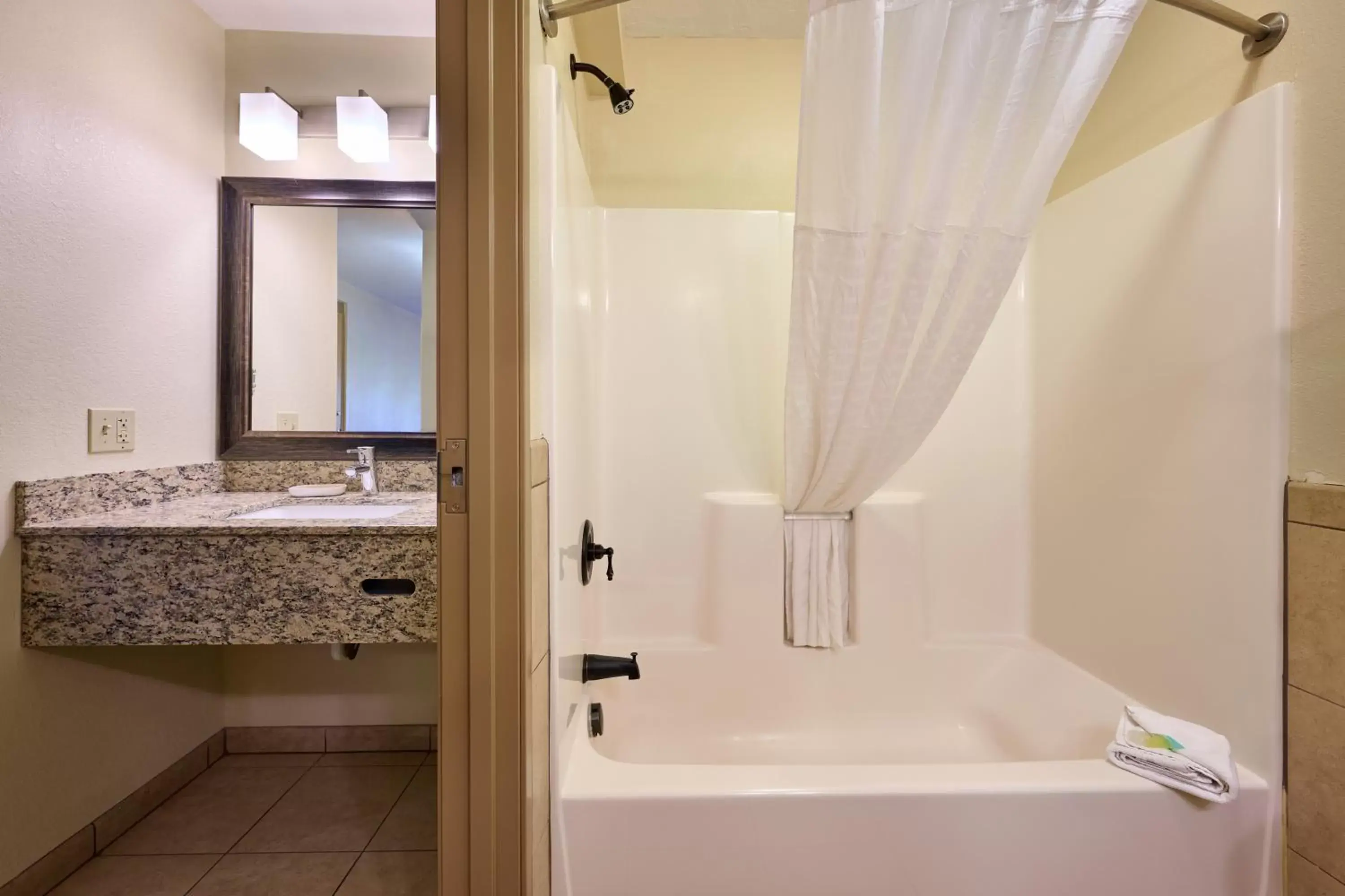 Bathroom in Mountain Valley Lodge Hailey Sun Valley