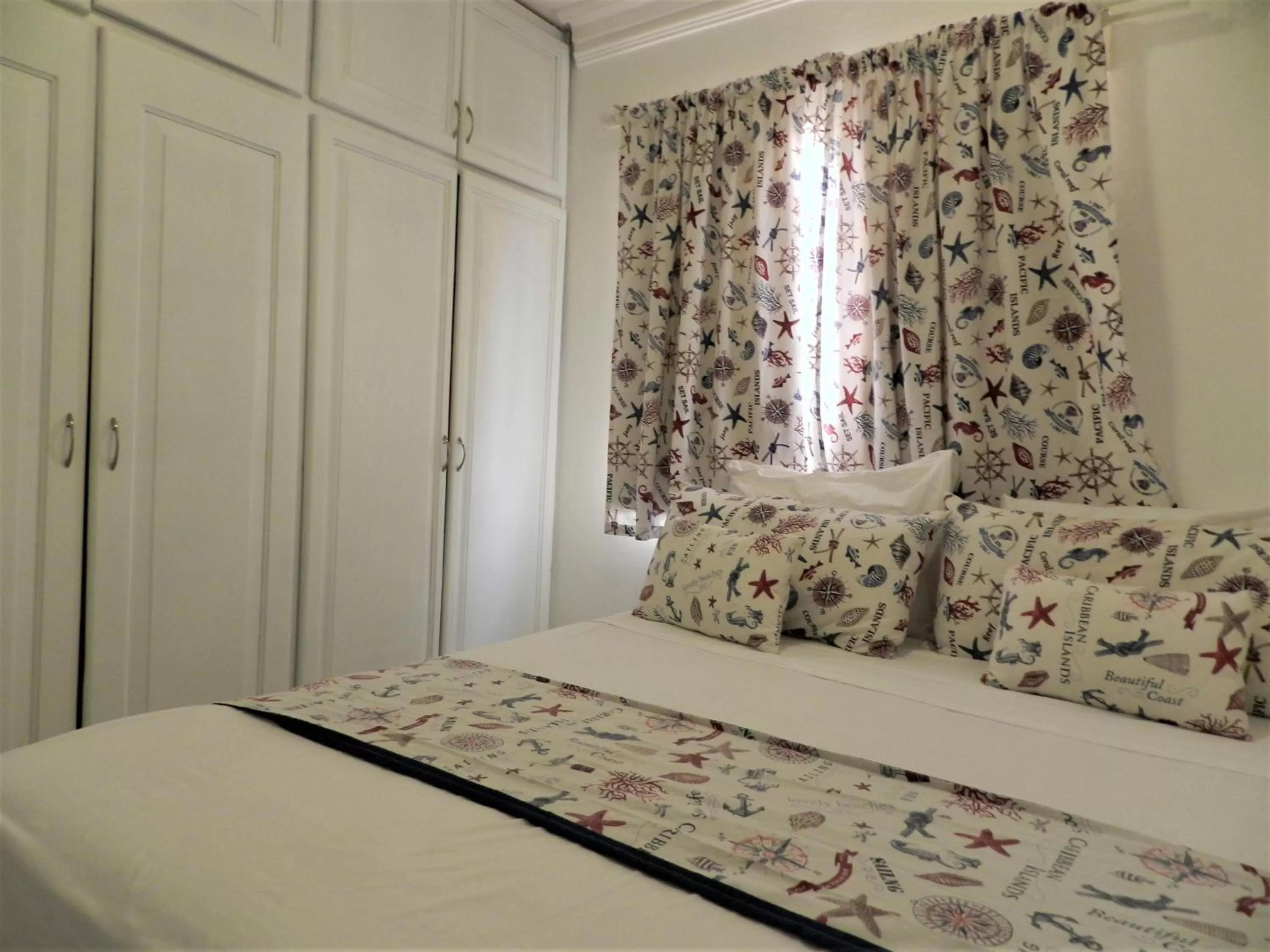 Bedroom, Bed in Karimar Beach Condo Hotel