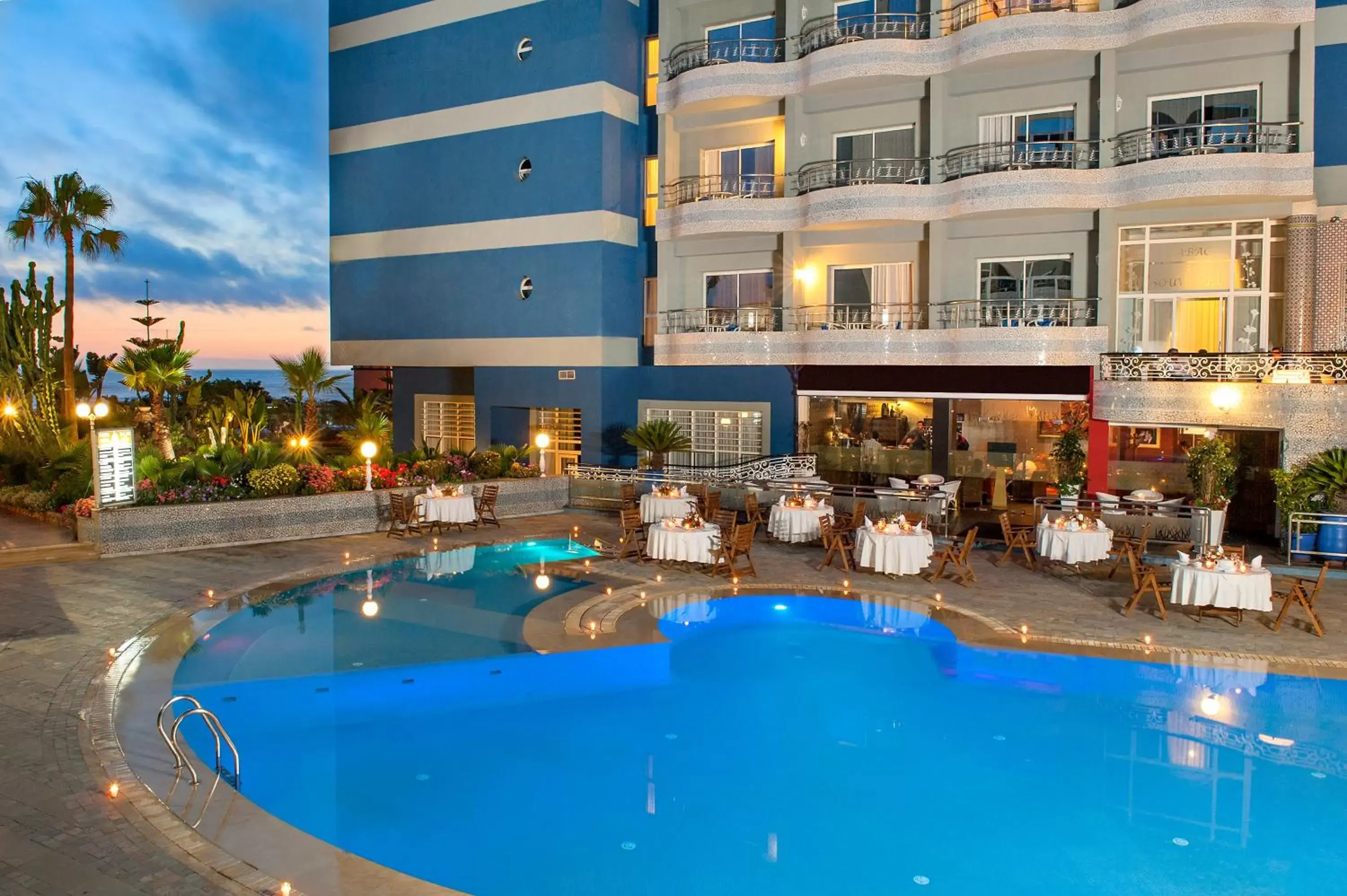 Swimming Pool in Hôtel Club Val d'Anfa Casablanca Ocean view