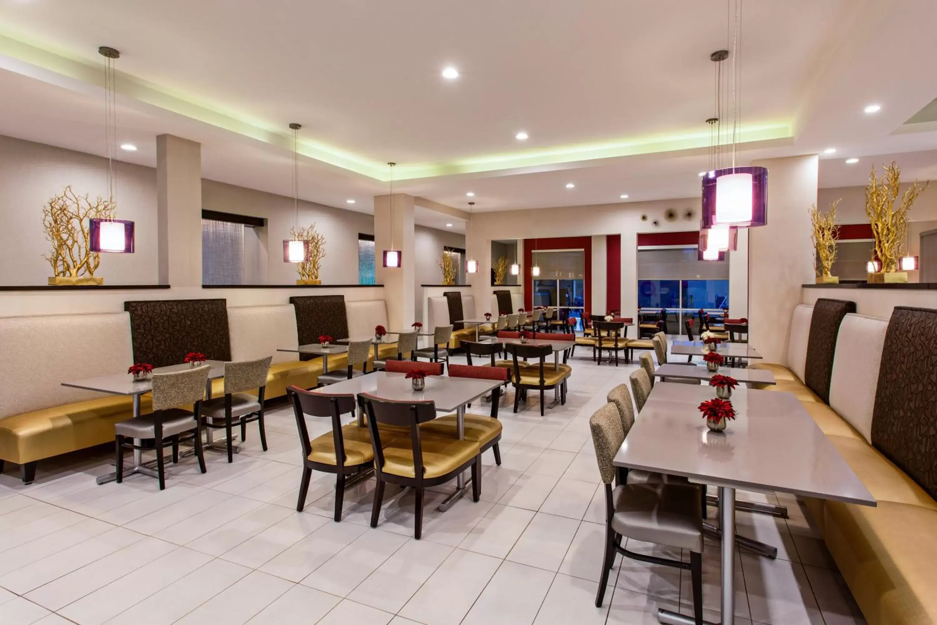 Breakfast in Holiday Inn Express & Suites Anaheim Resort Area by IHG Breakfast in Holiday Inn Express & Suites Anaheim Resort Area by IHG