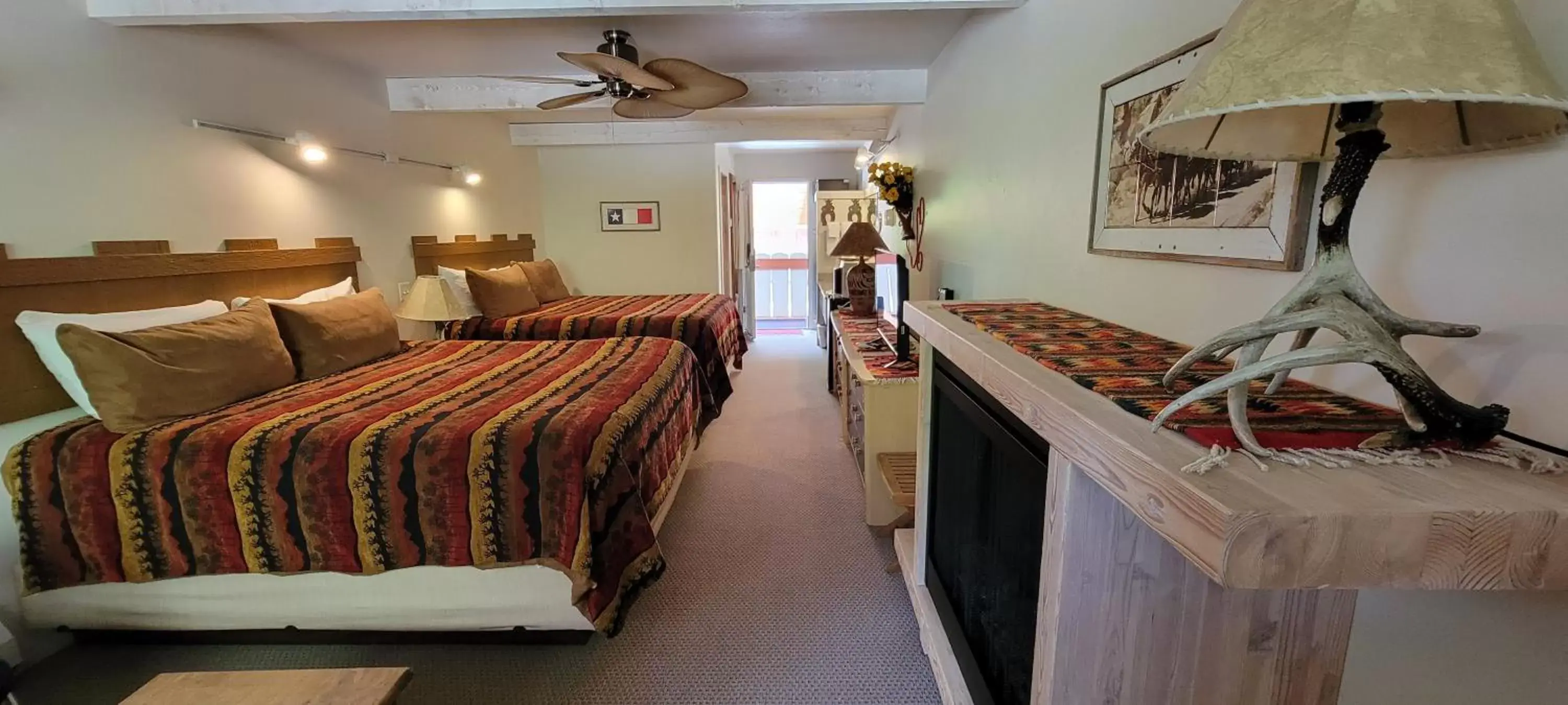 Bedroom in Hot Springs Inn