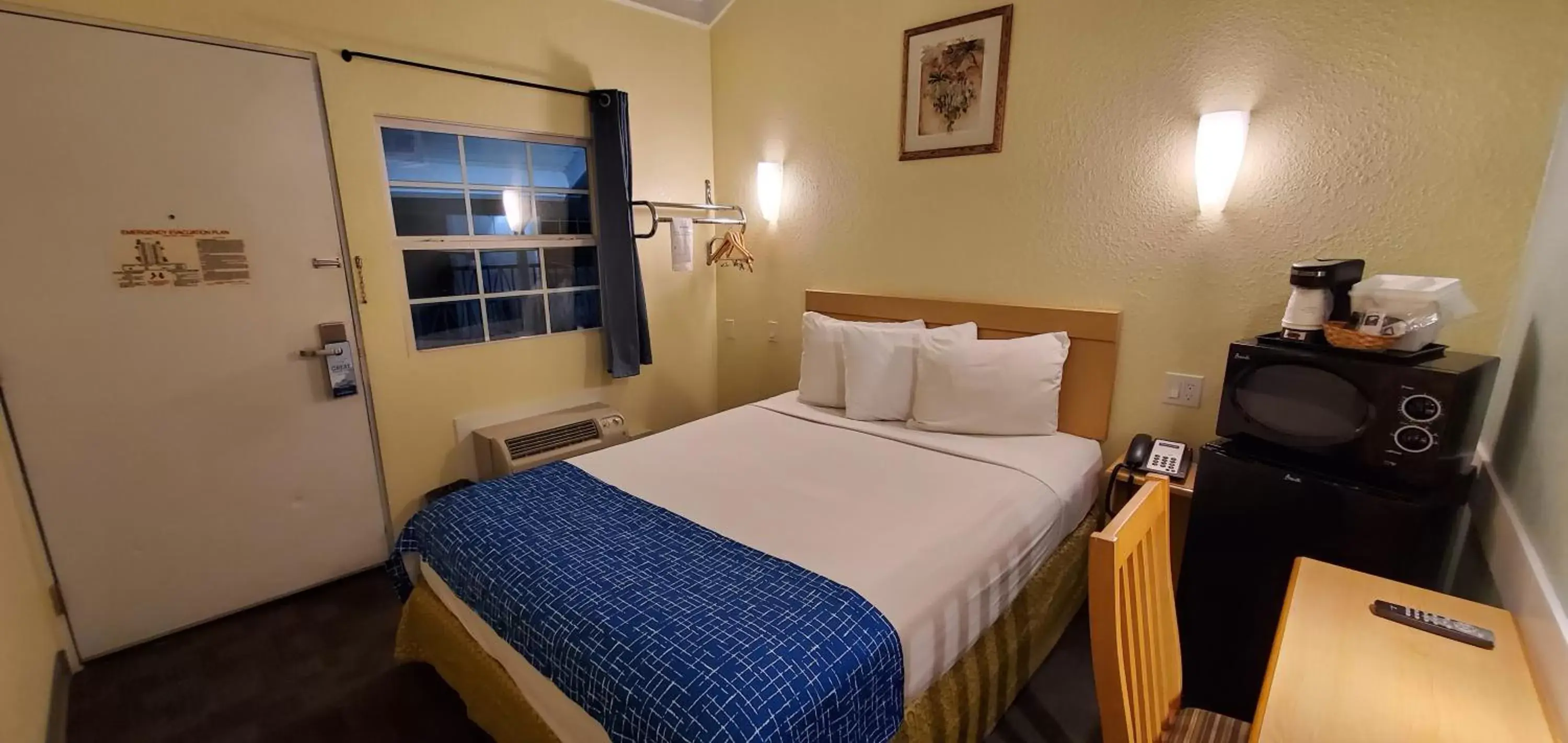 Bed in Travelodge by Wyndham Fairfield/Napa Valley