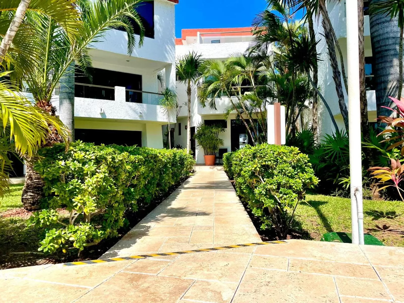 Property building in Sina Suites Cancun - Adults Only