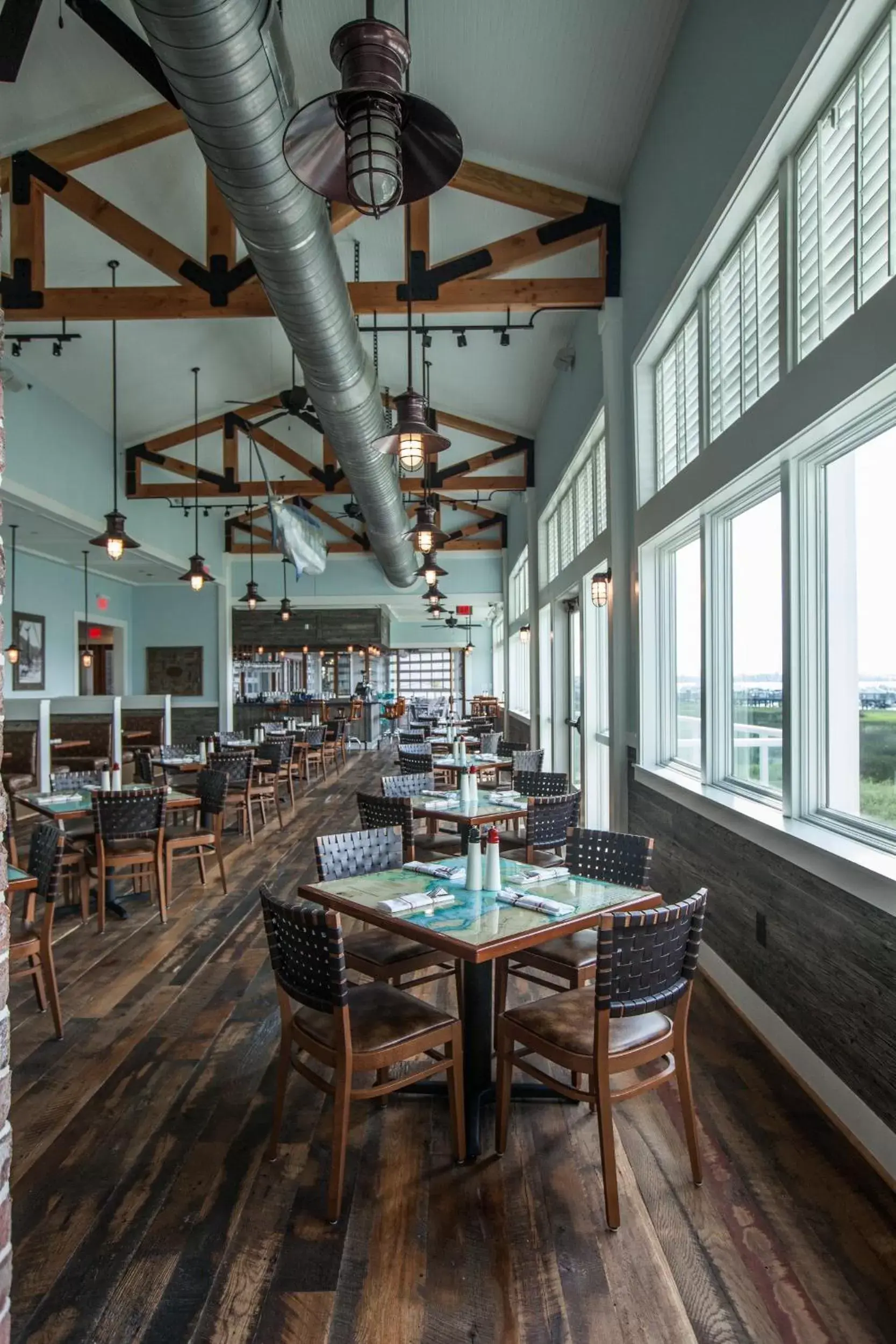 Restaurant/Places to Eat in Harborside at Charleston Harbor Resort and Marina