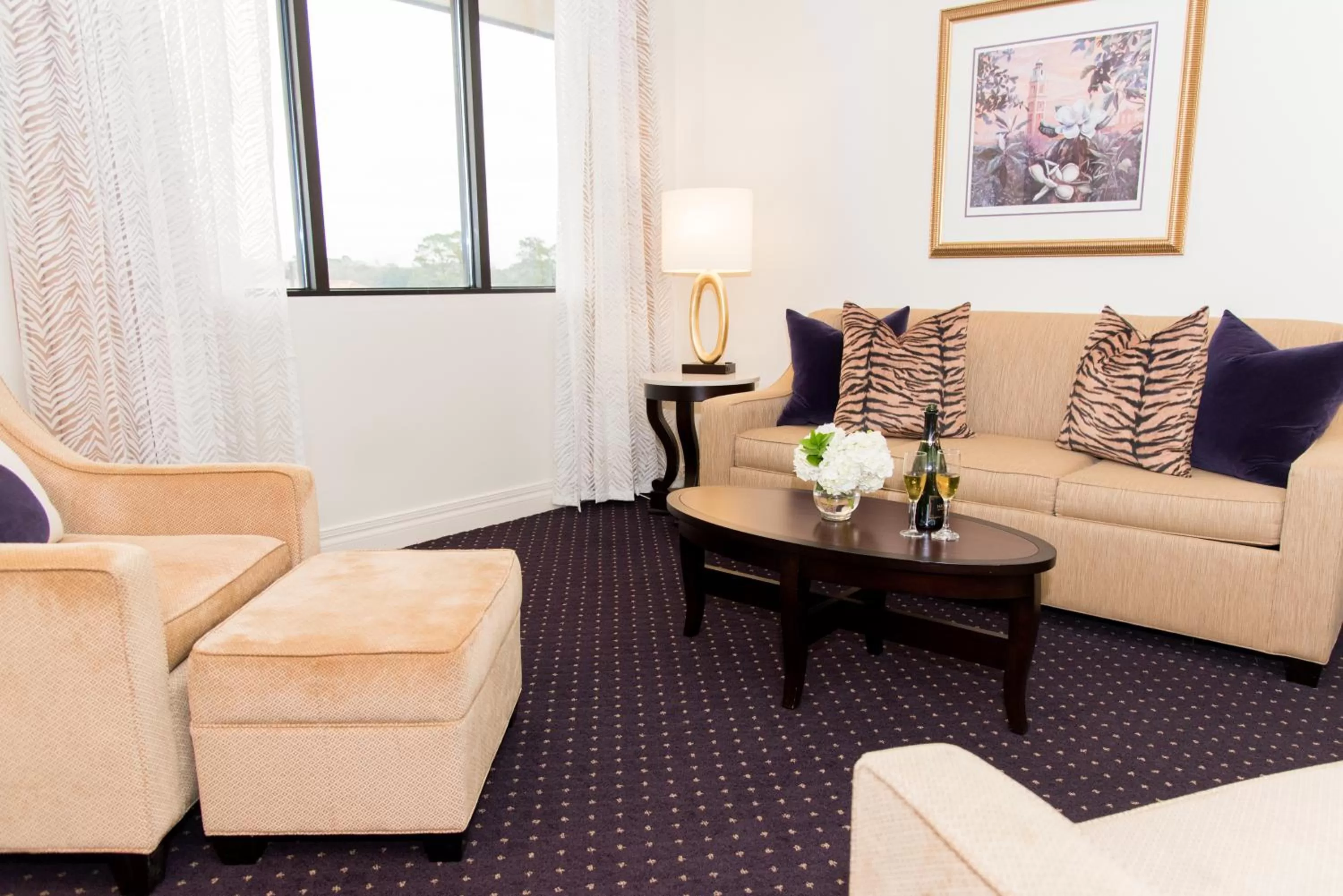 Living room in The Cook Hotel and Conference Center at LSU