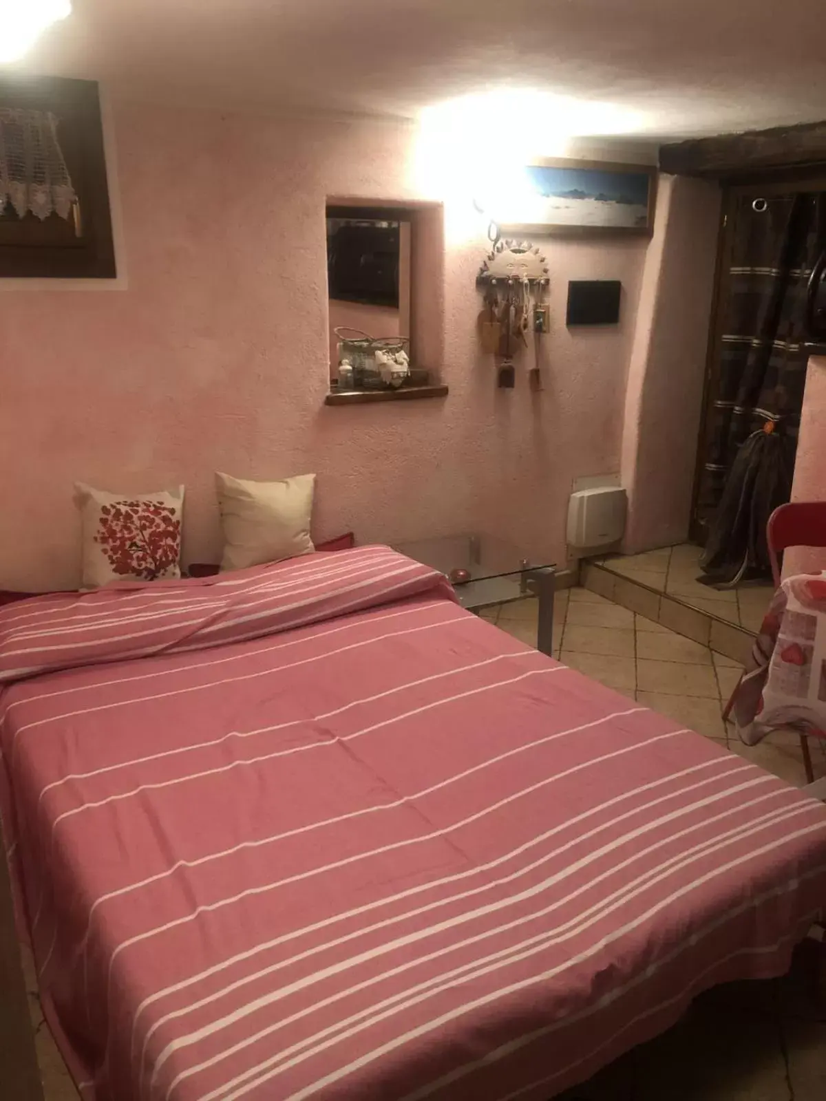 Bed in Camera matrimoniale in relax per 2 persone da Cinzia